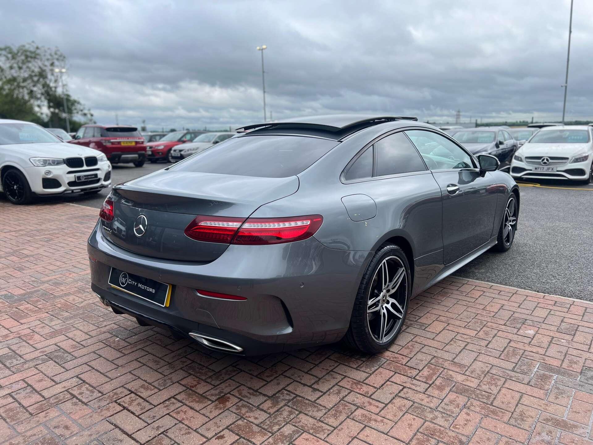 Mercedes-Benz E-Class view 8