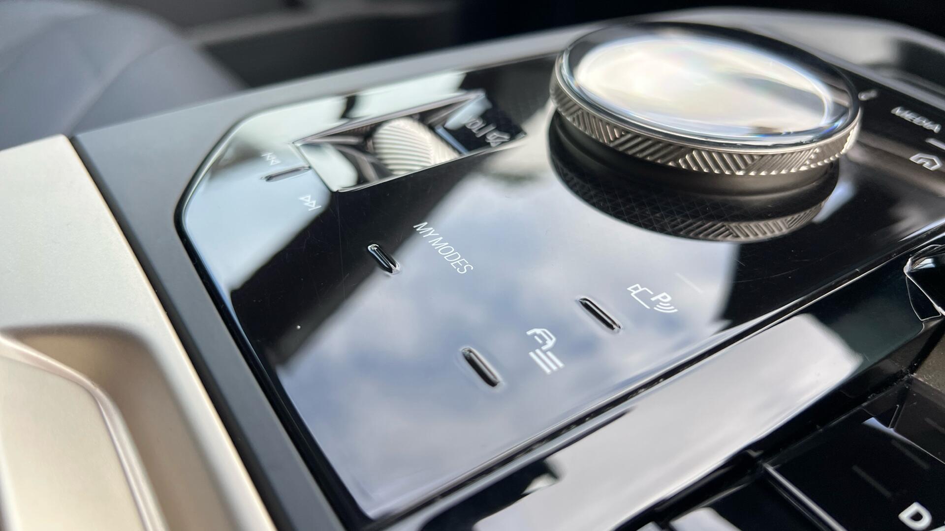 BMW Ix view 19