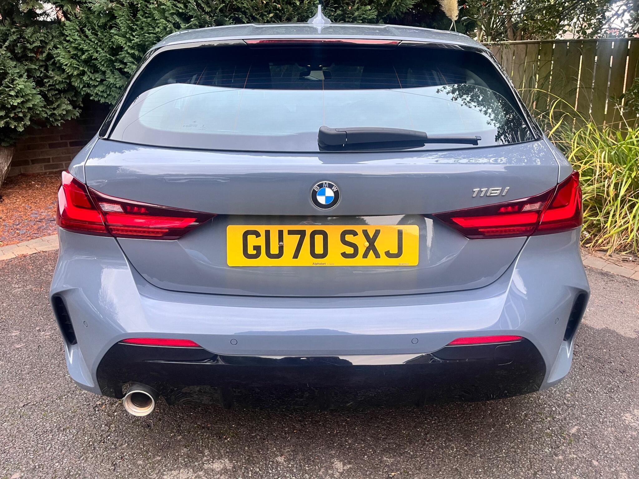 BMW 1 Series view 13