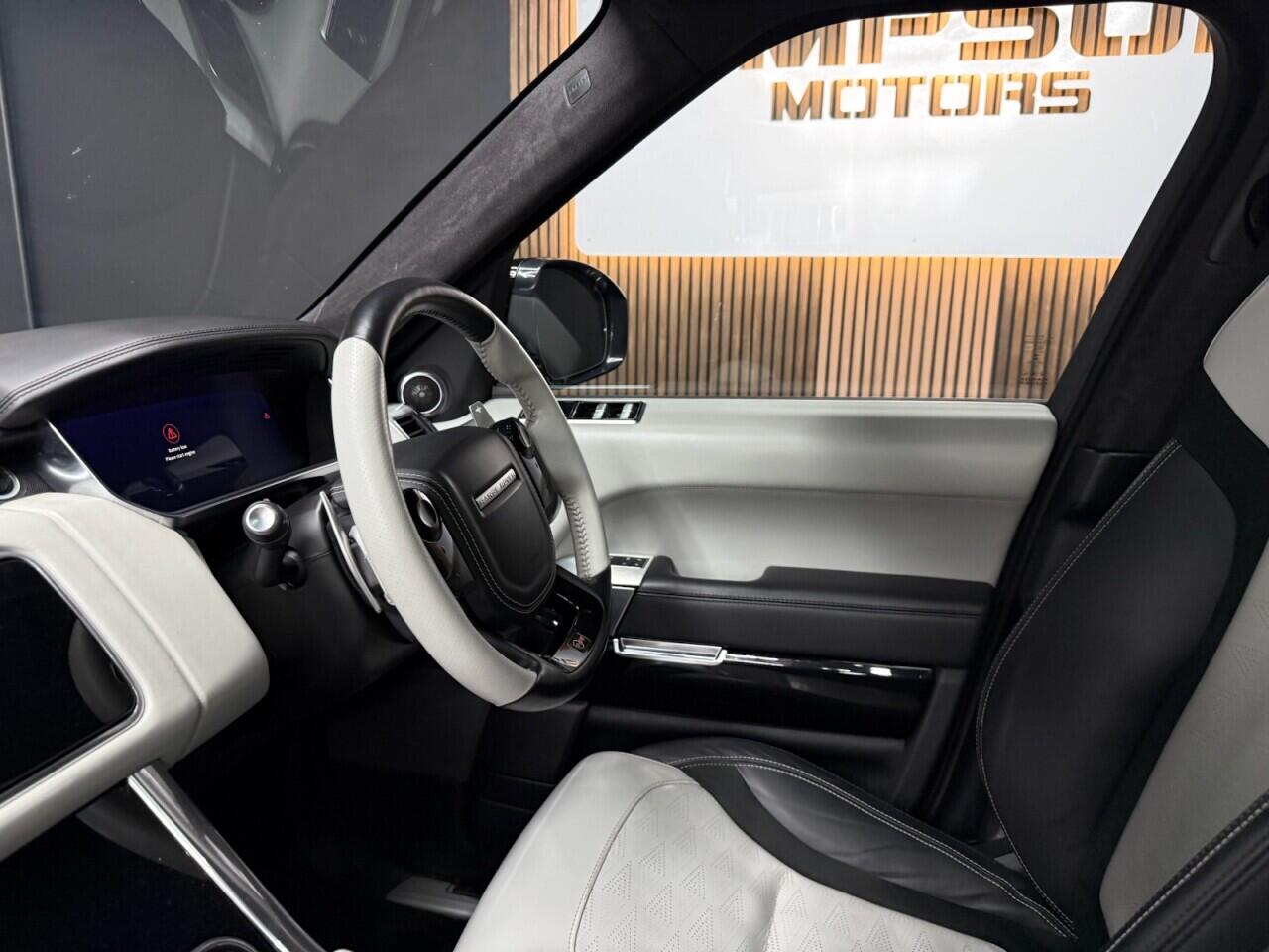 Land Rover Range Rover Sport view 36