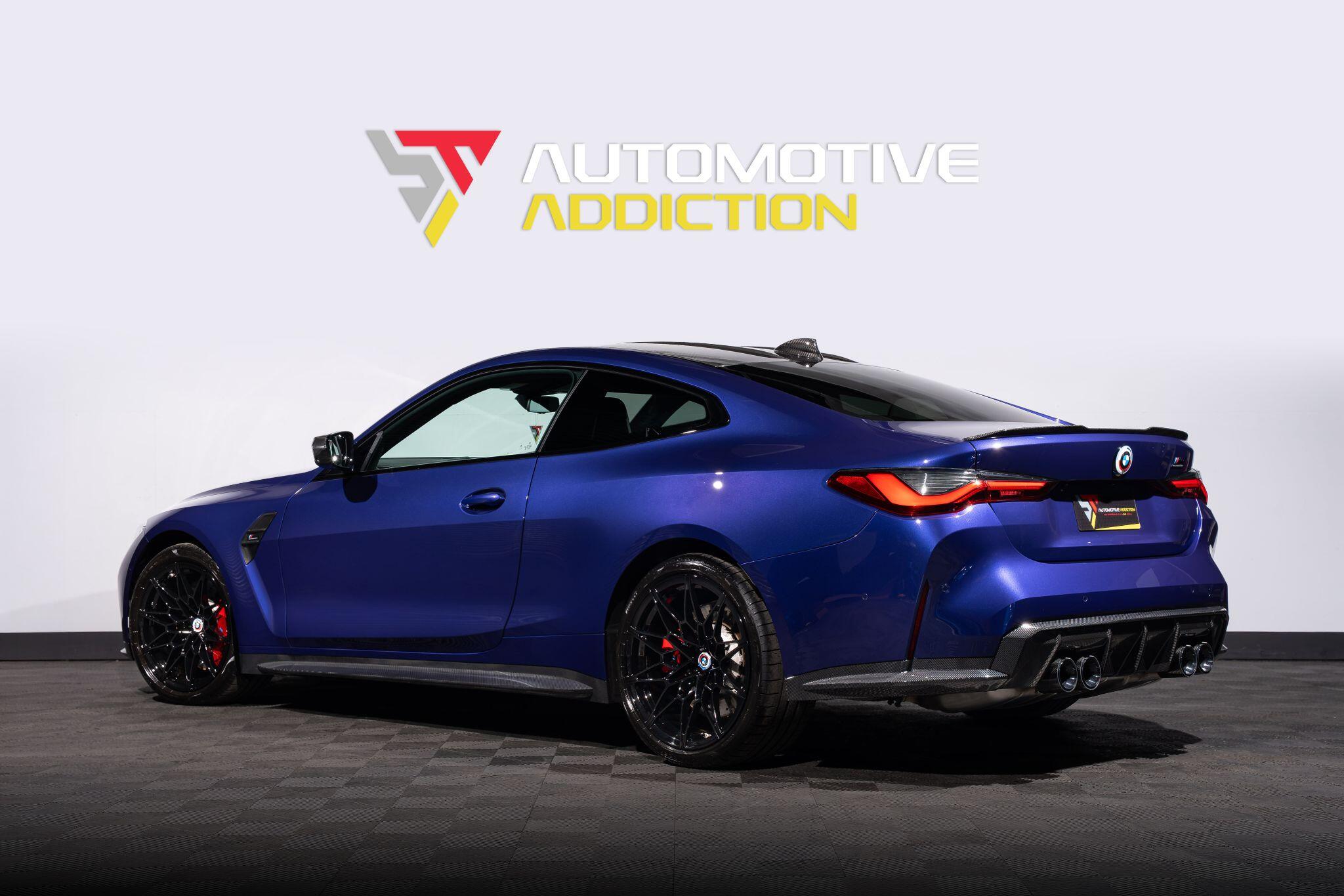 BMW M4 view 4