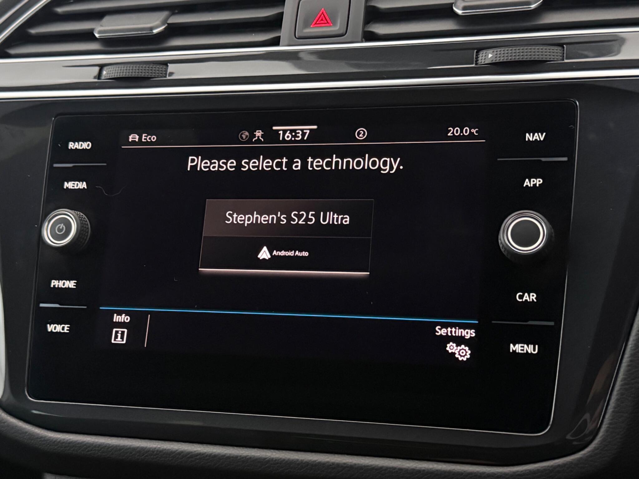 Volkswagen Tiguan view 22
