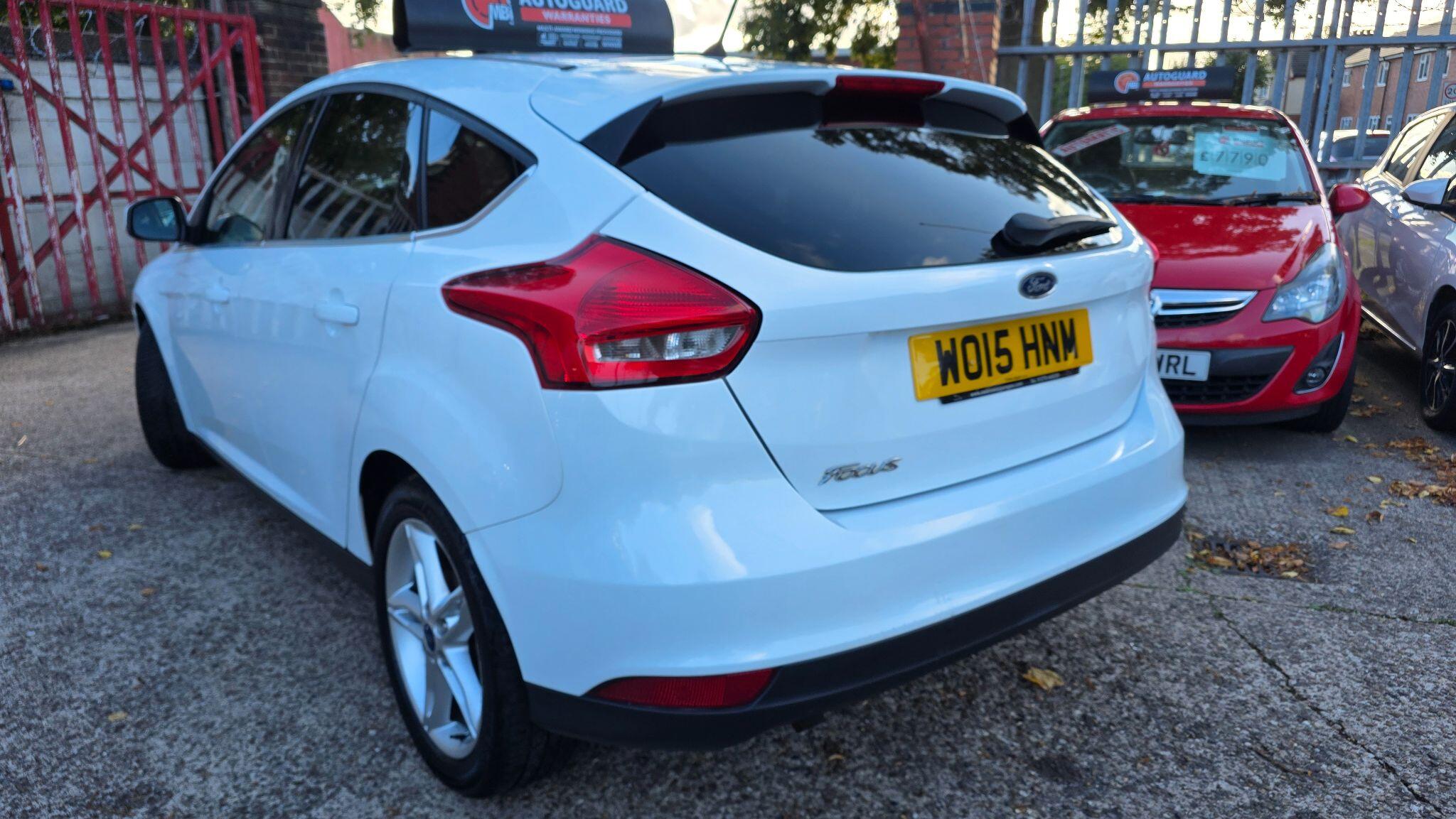 Ford Focus view 6
