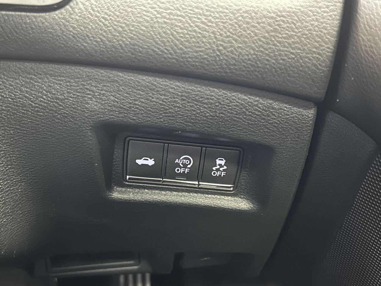 Infiniti Q50 view 52