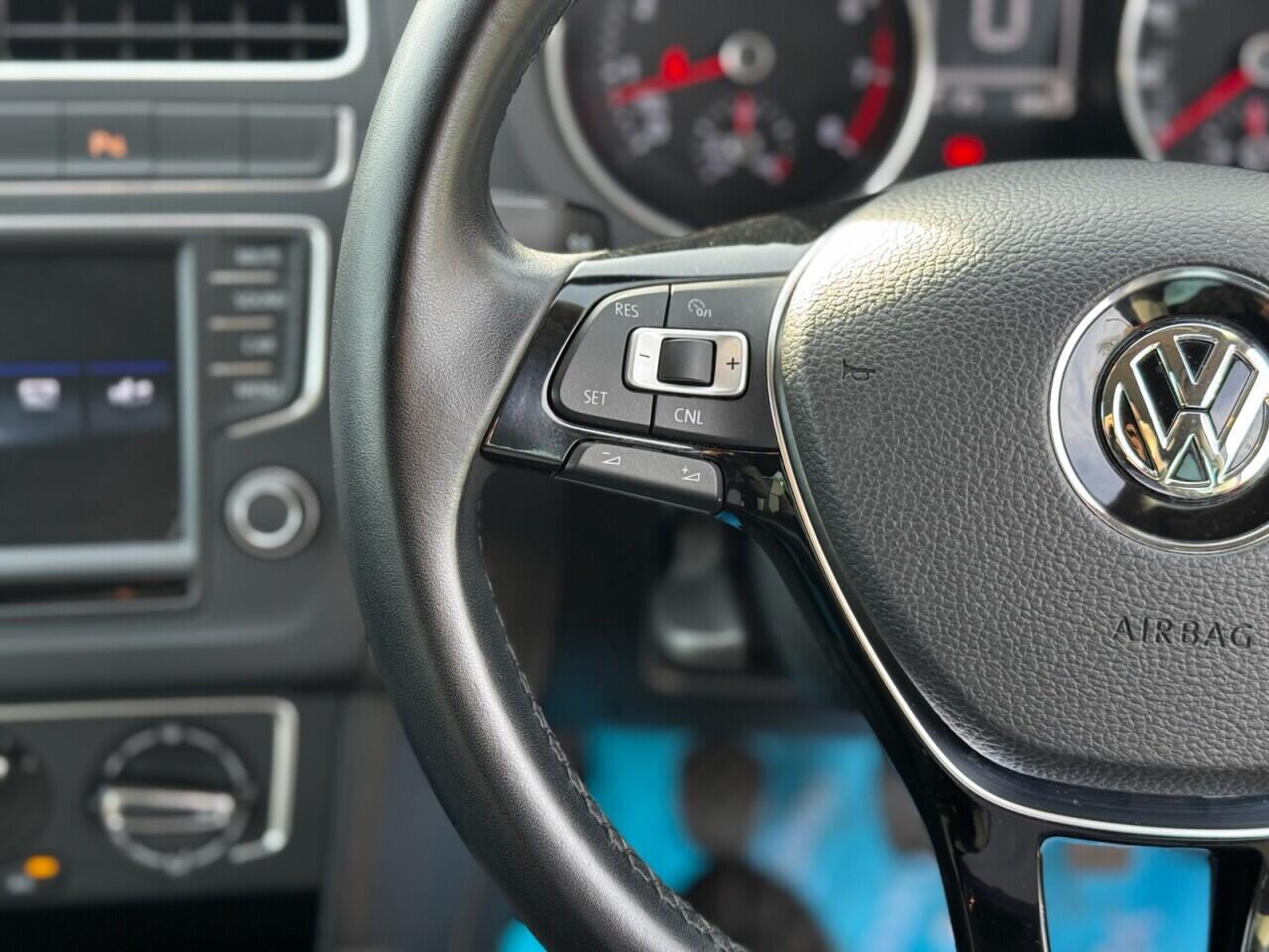 Volkswagen Polo view 38