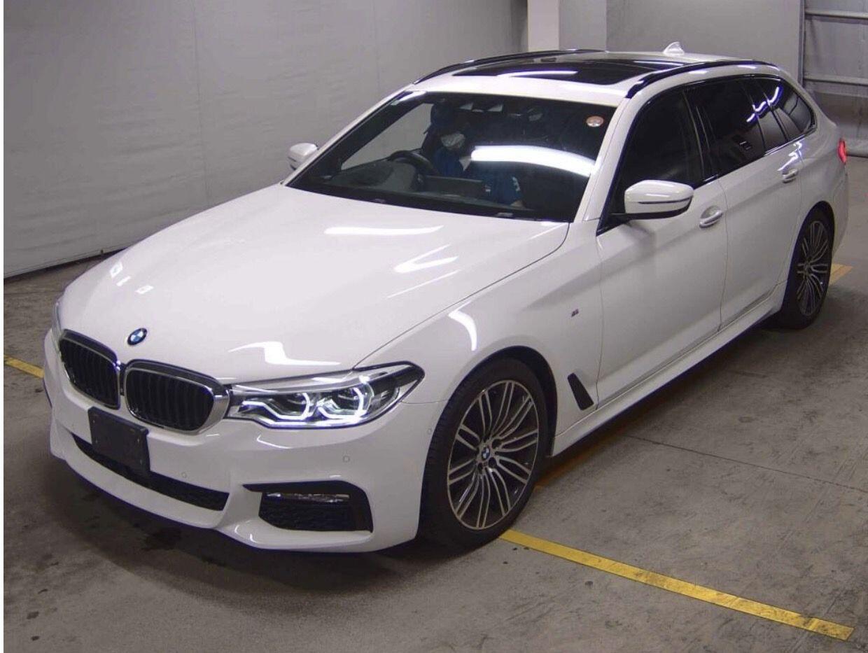 BMW 5 Series view 2