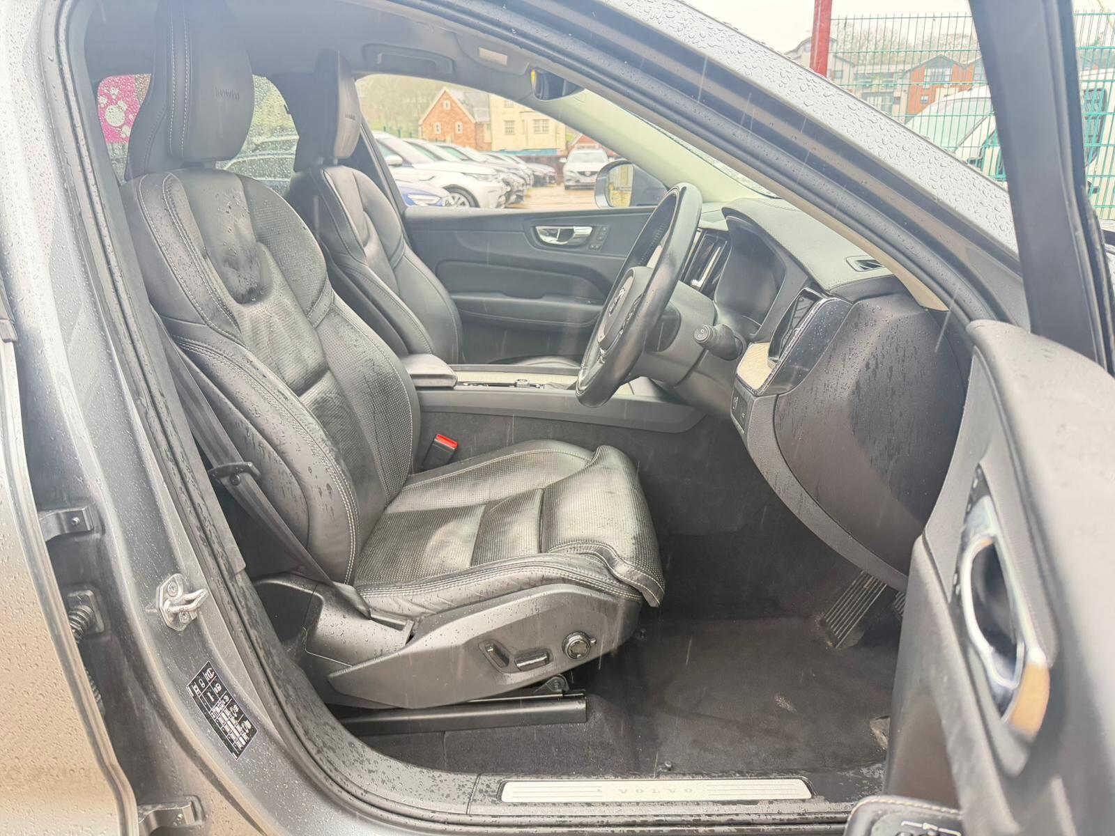 Volvo XC60 view 15