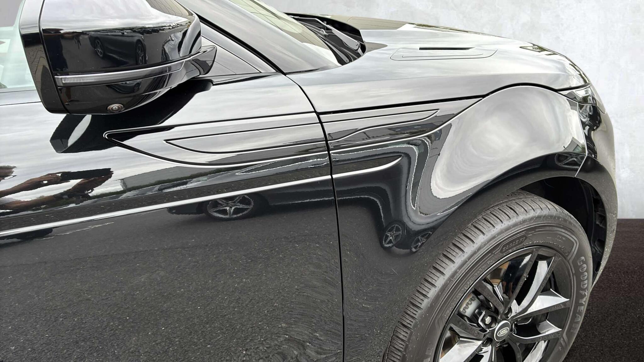 Land Rover Range Rover Evoque view 22