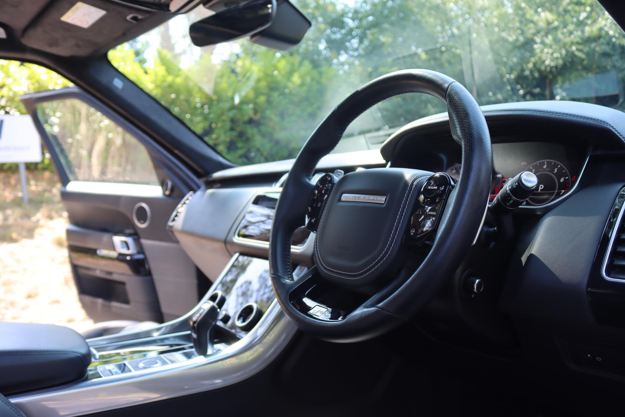 Land Rover Range Rover Sport view 10