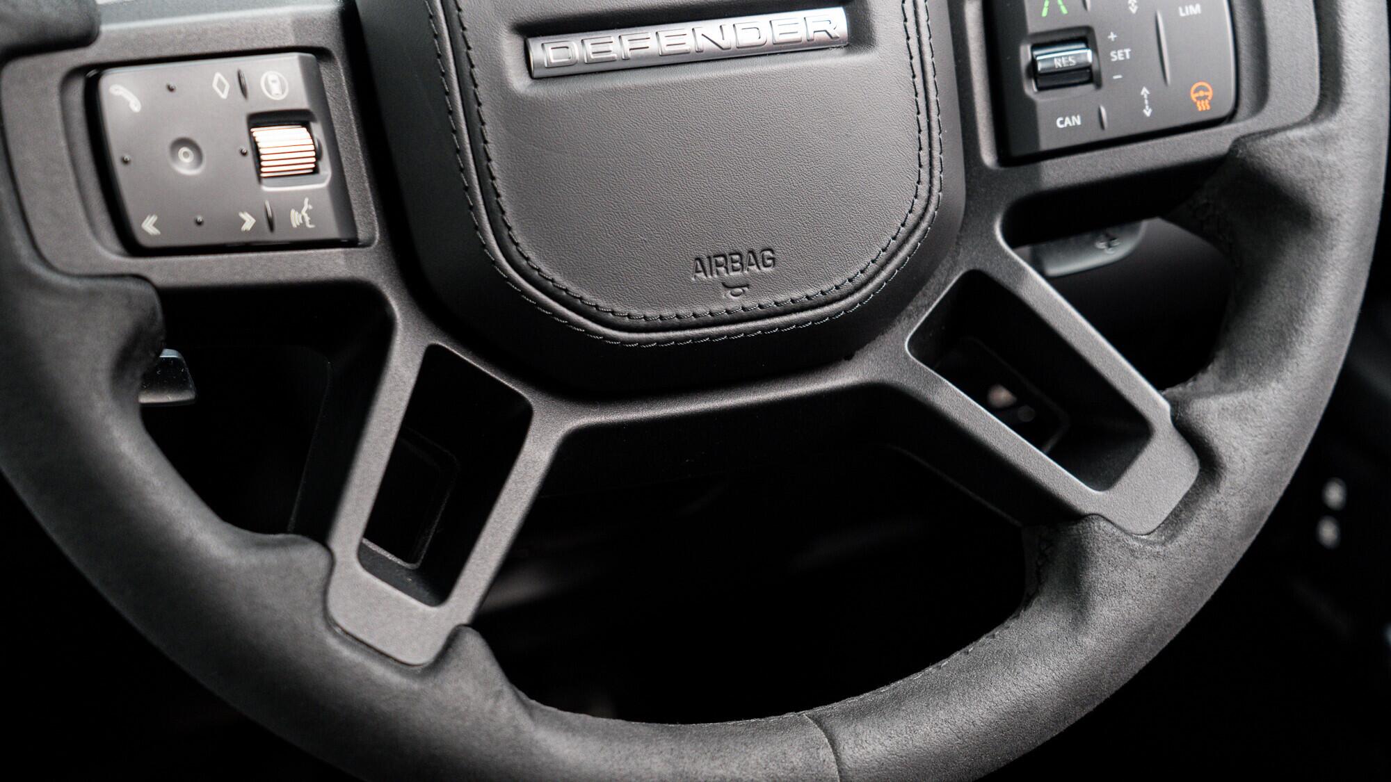 Land Rover Defender view 26