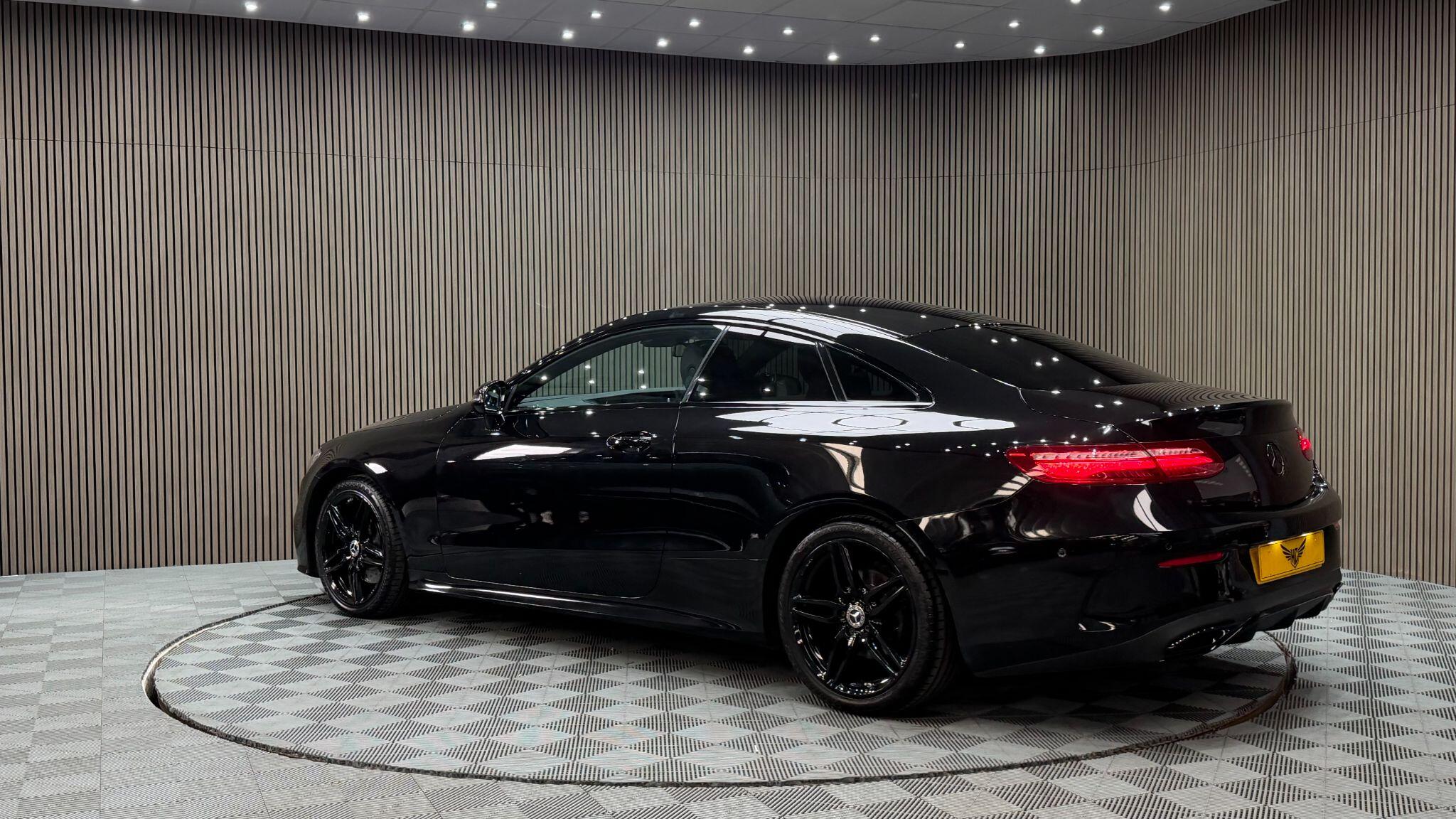 Mercedes-Benz E-Class view 47