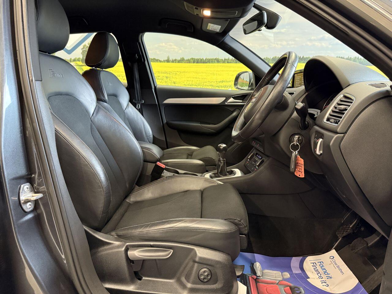 Audi Q3 view 9