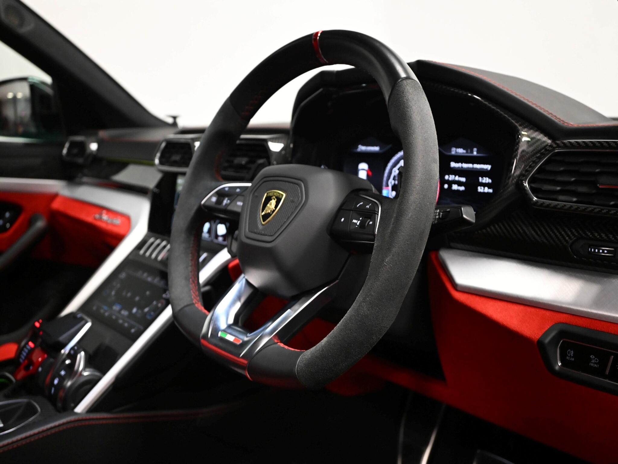 Lamborghini Urus view 48