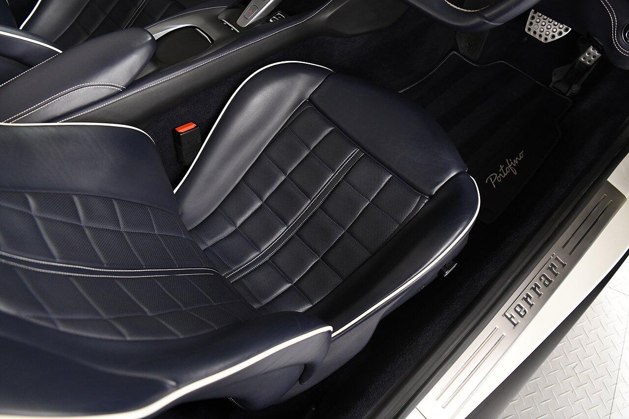 Ferrari Portofino view 10