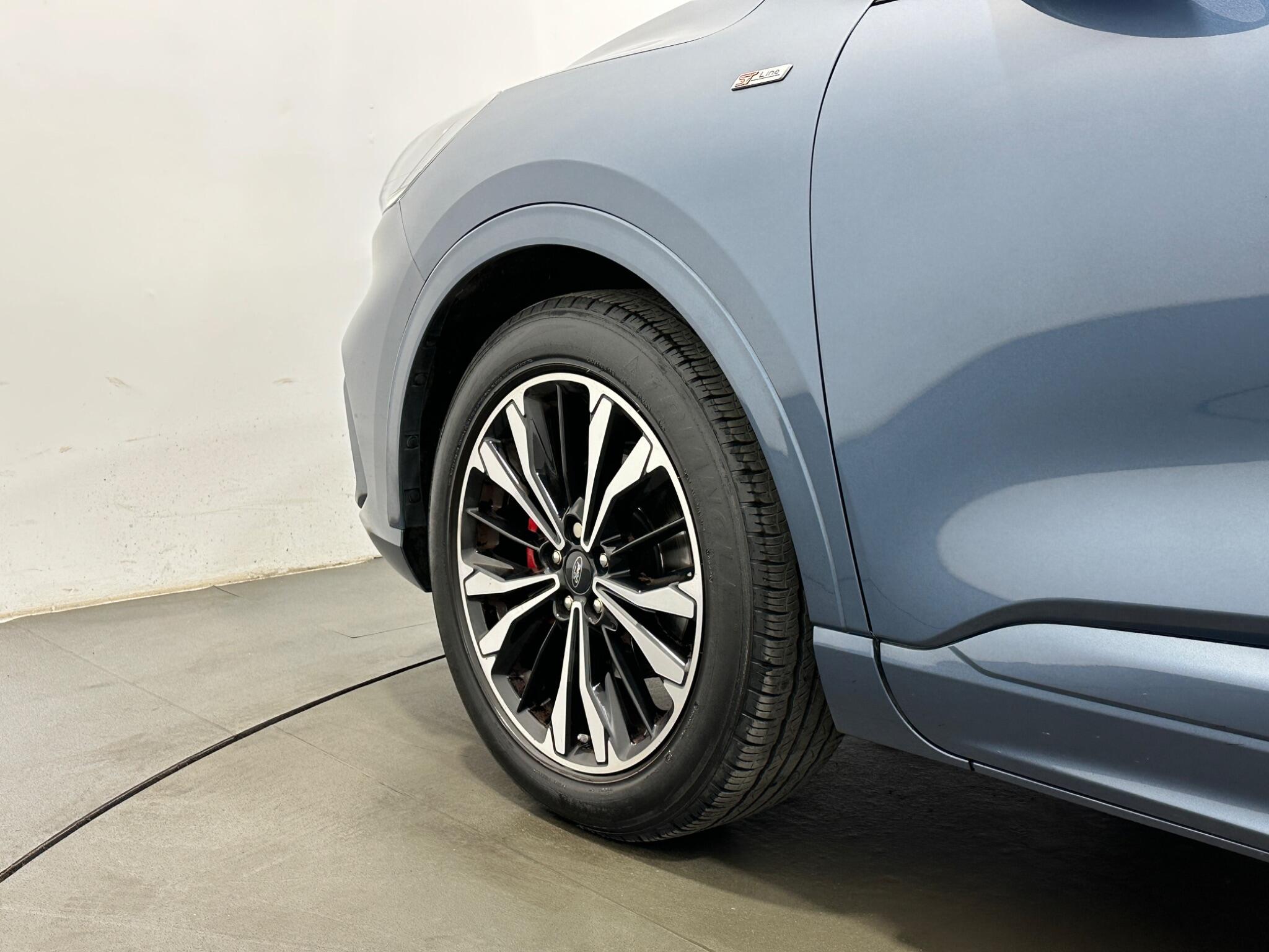 Ford Kuga view 50