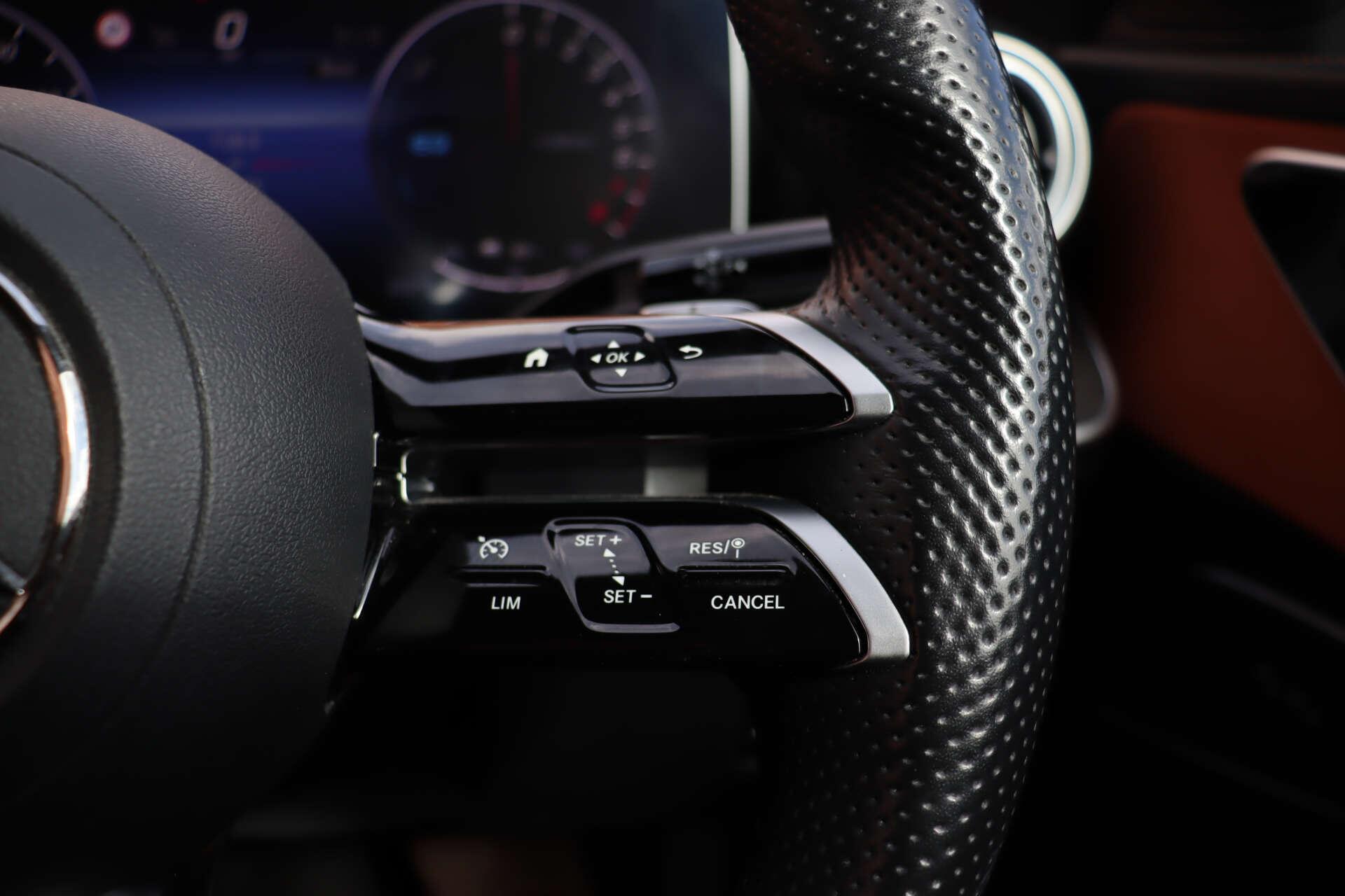 Mercedes-Benz C Class view 27