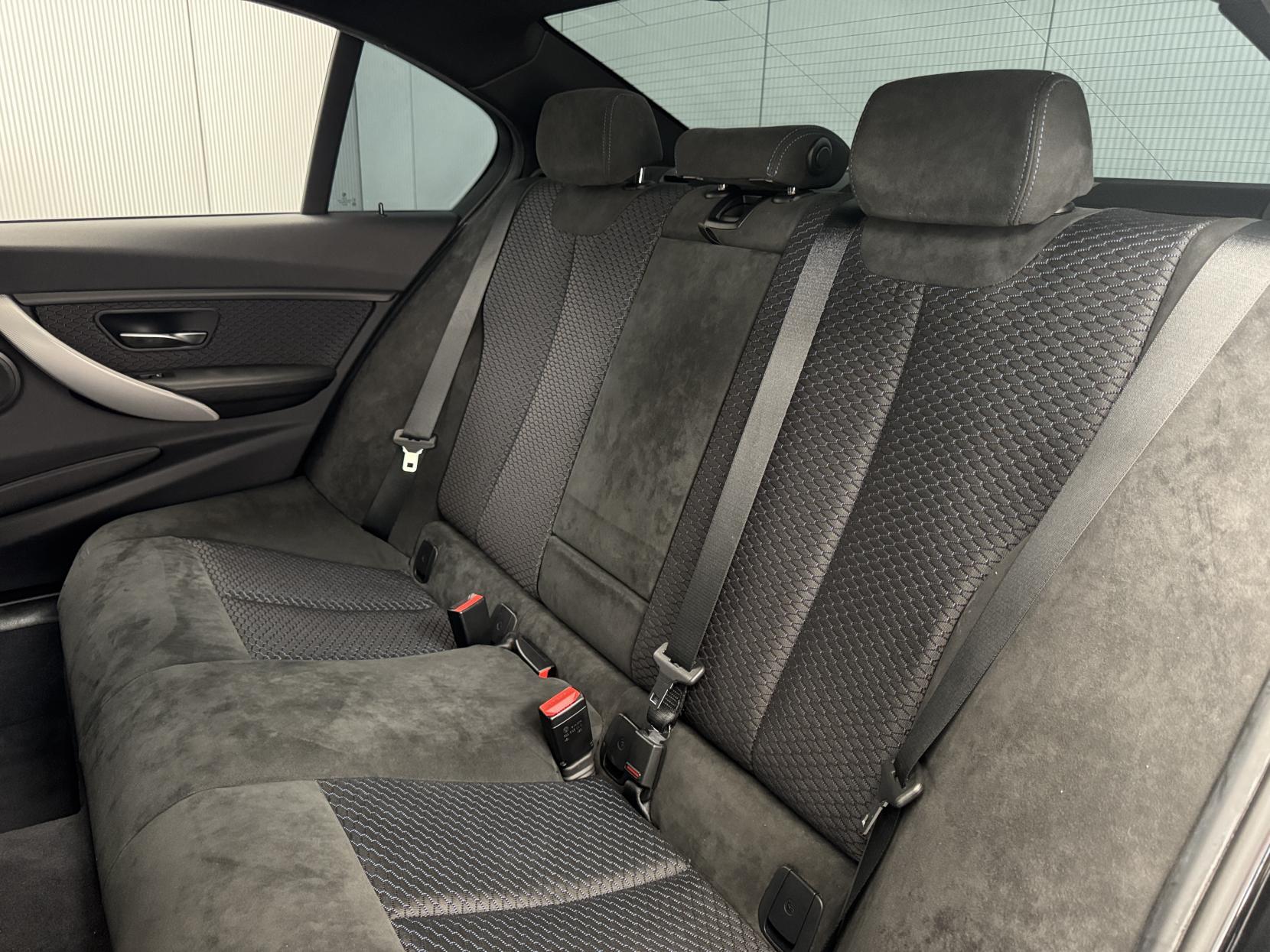 BMW 3 Series view 49