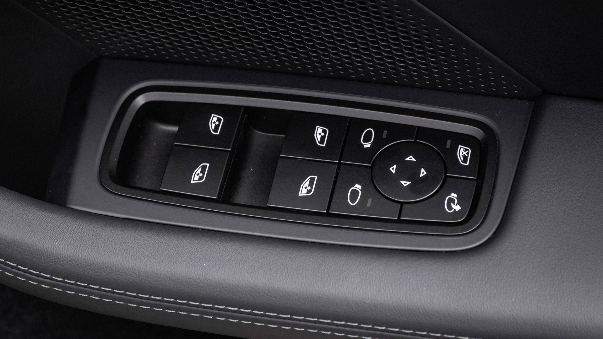 Porsche Taycan view 20