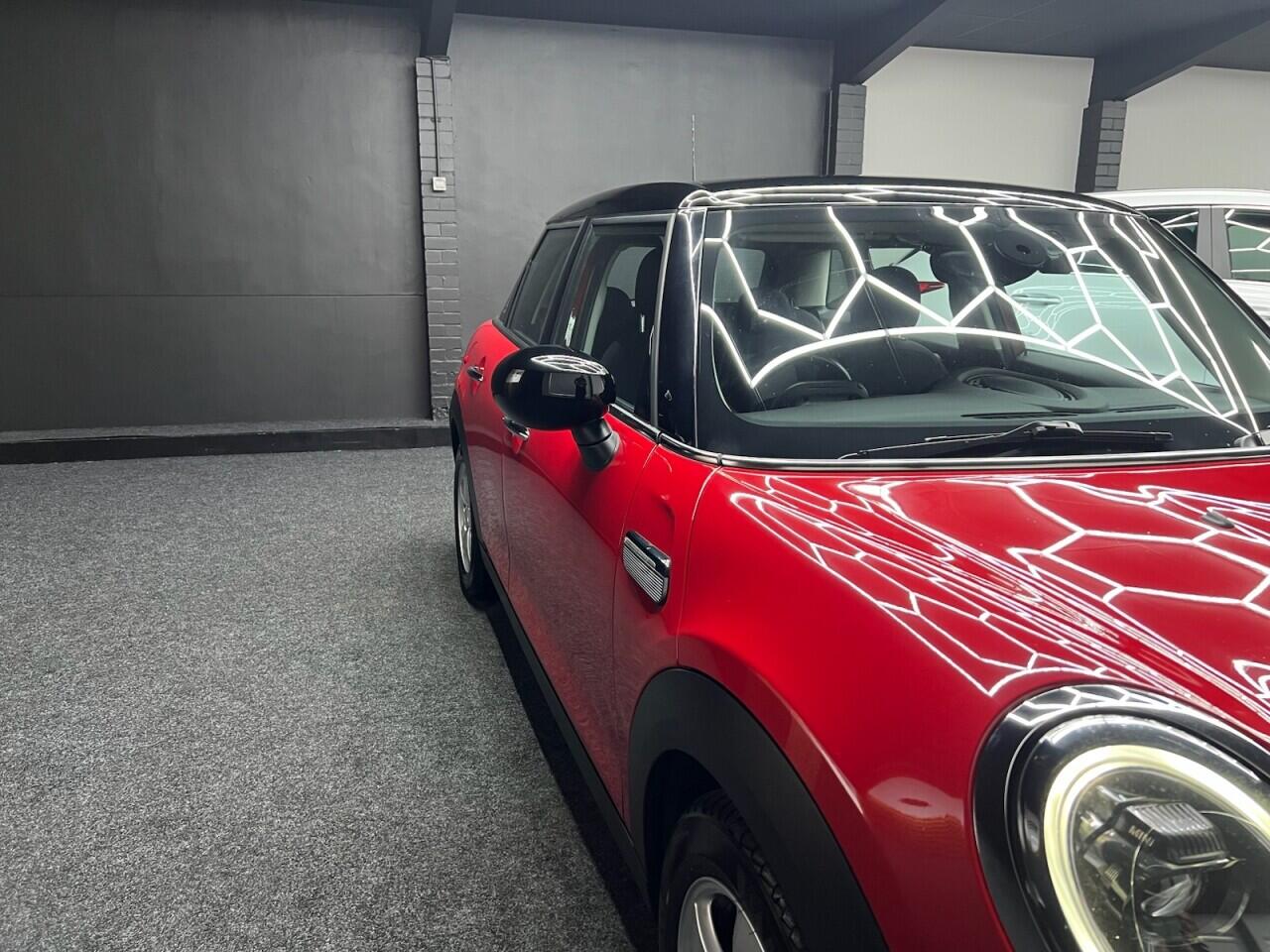 Mini Hatch view 17