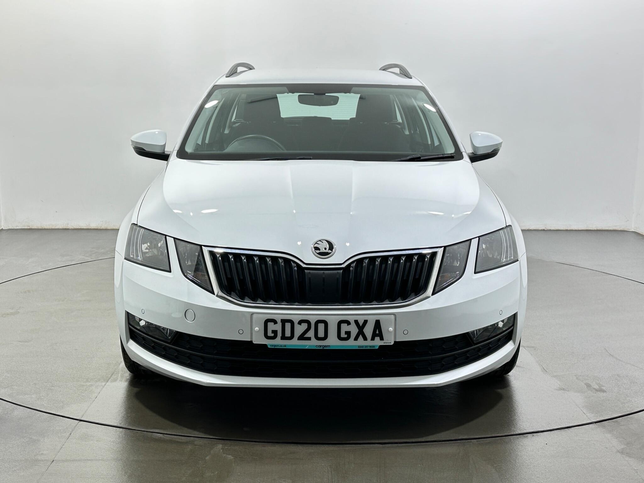 Skoda Octavia view 3
