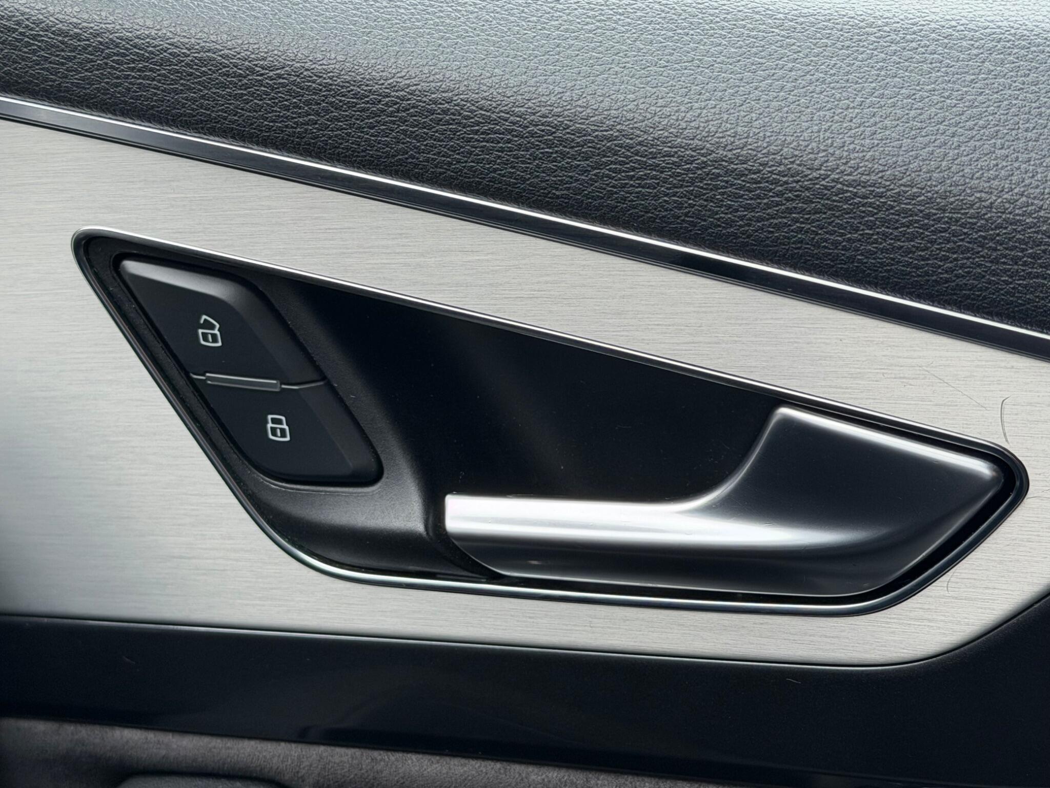 Audi Q7 view 48