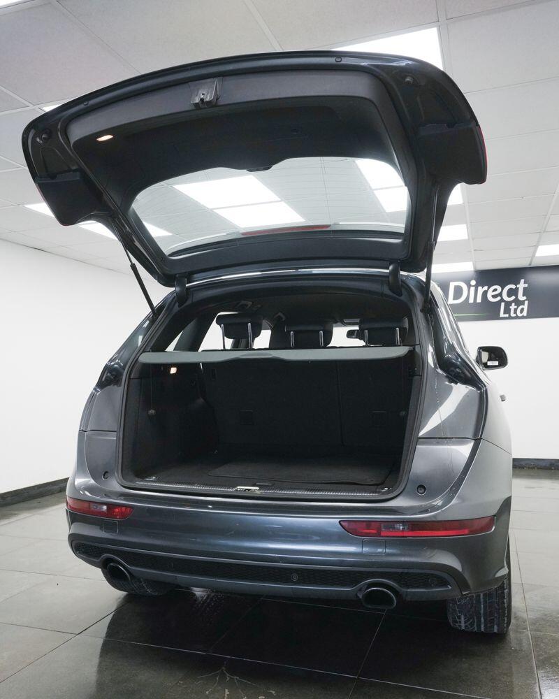 Audi Q5 view 7