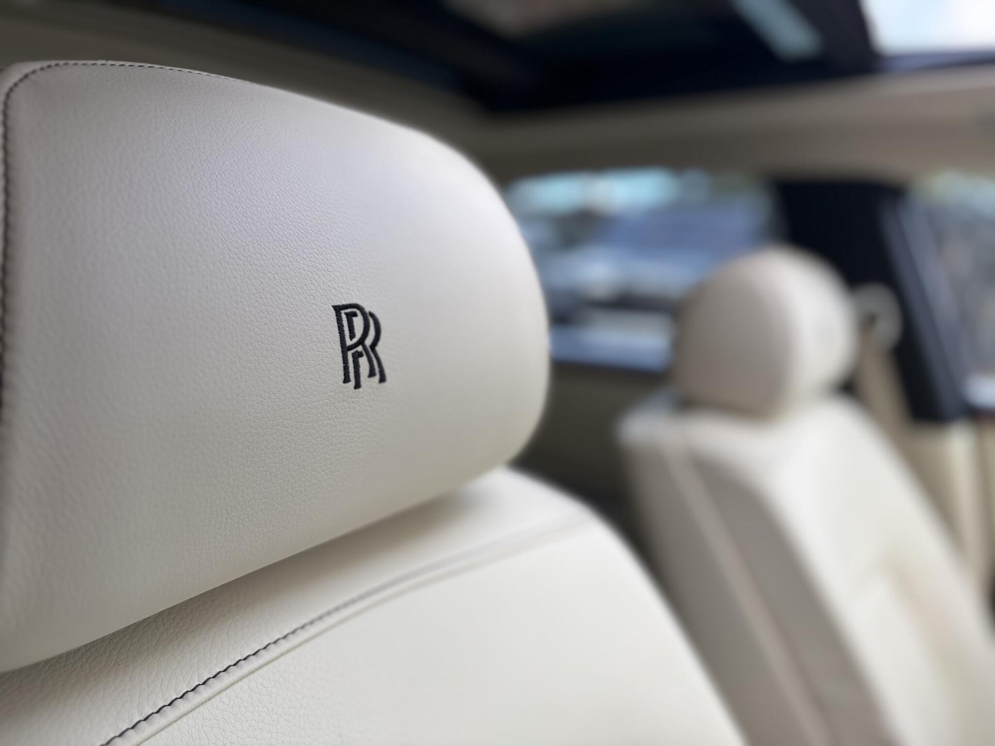 Rolls-Royce Ghost view 21