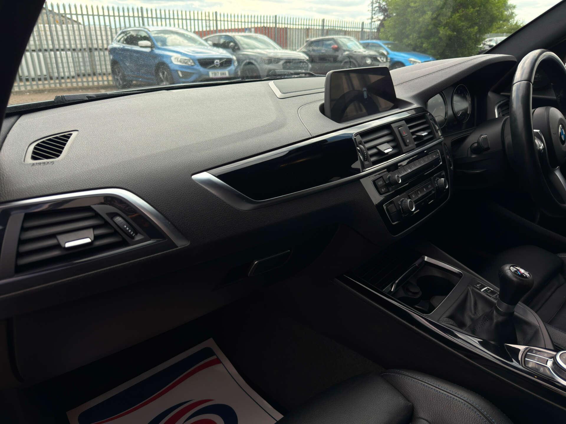 BMW 1 Series view 44