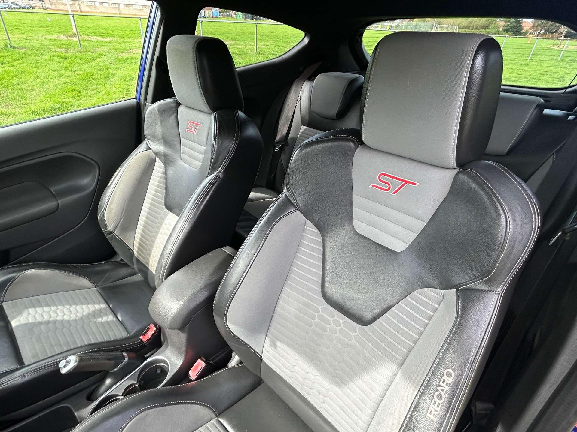 Ford Fiesta view 40