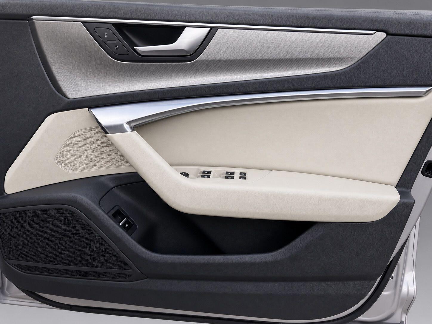 Audi A6 view 16