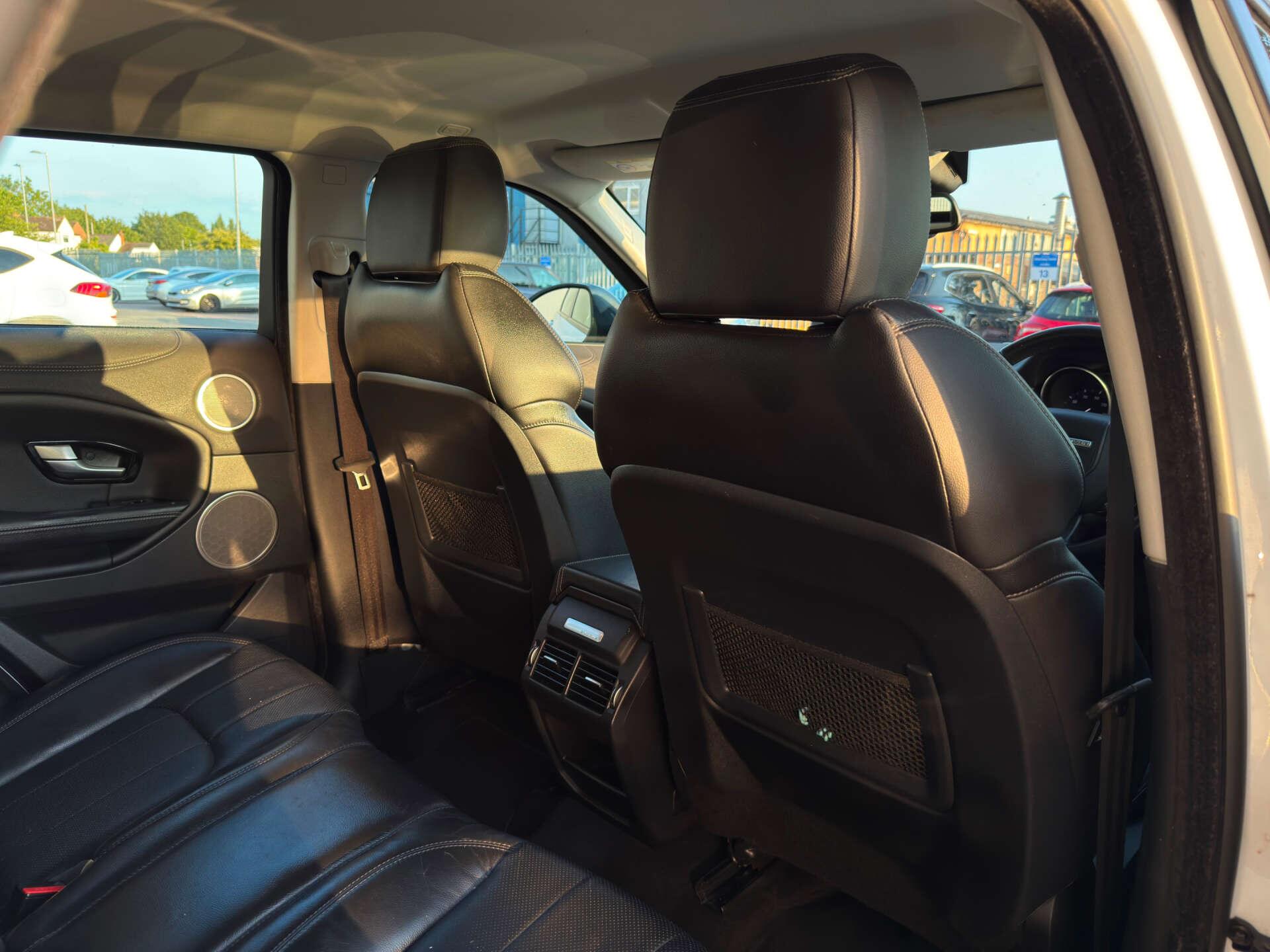 Land Rover Range Rover Evoque view 26