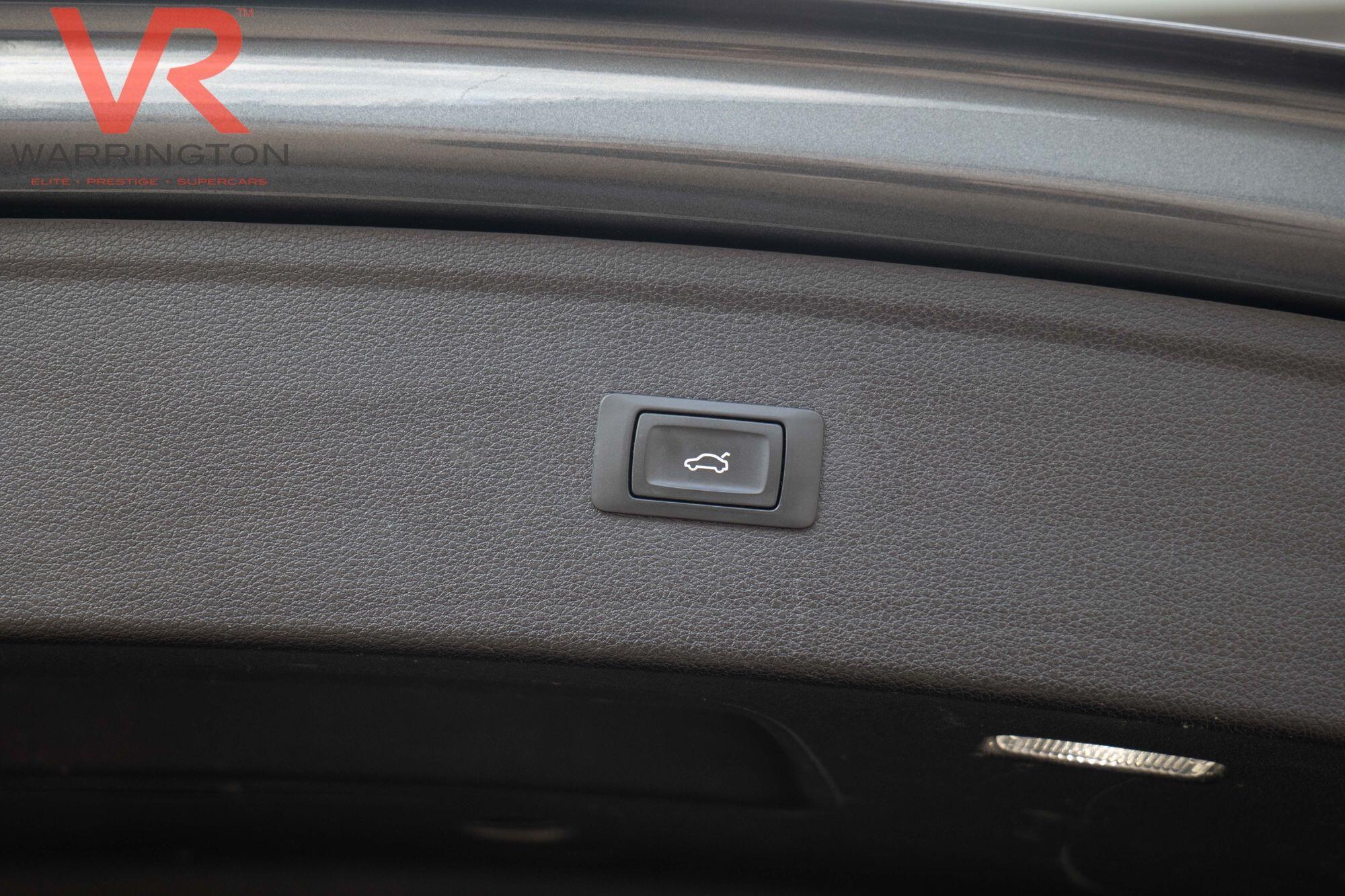 Audi Q5 view 17