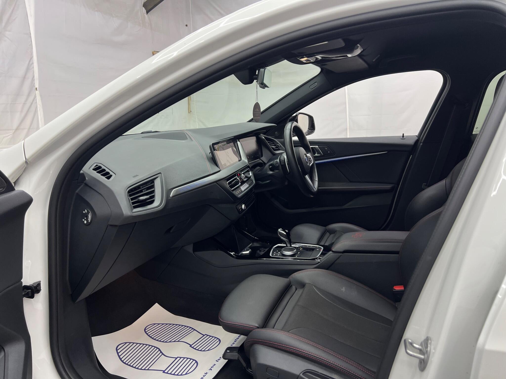BMW 1 Series view 47