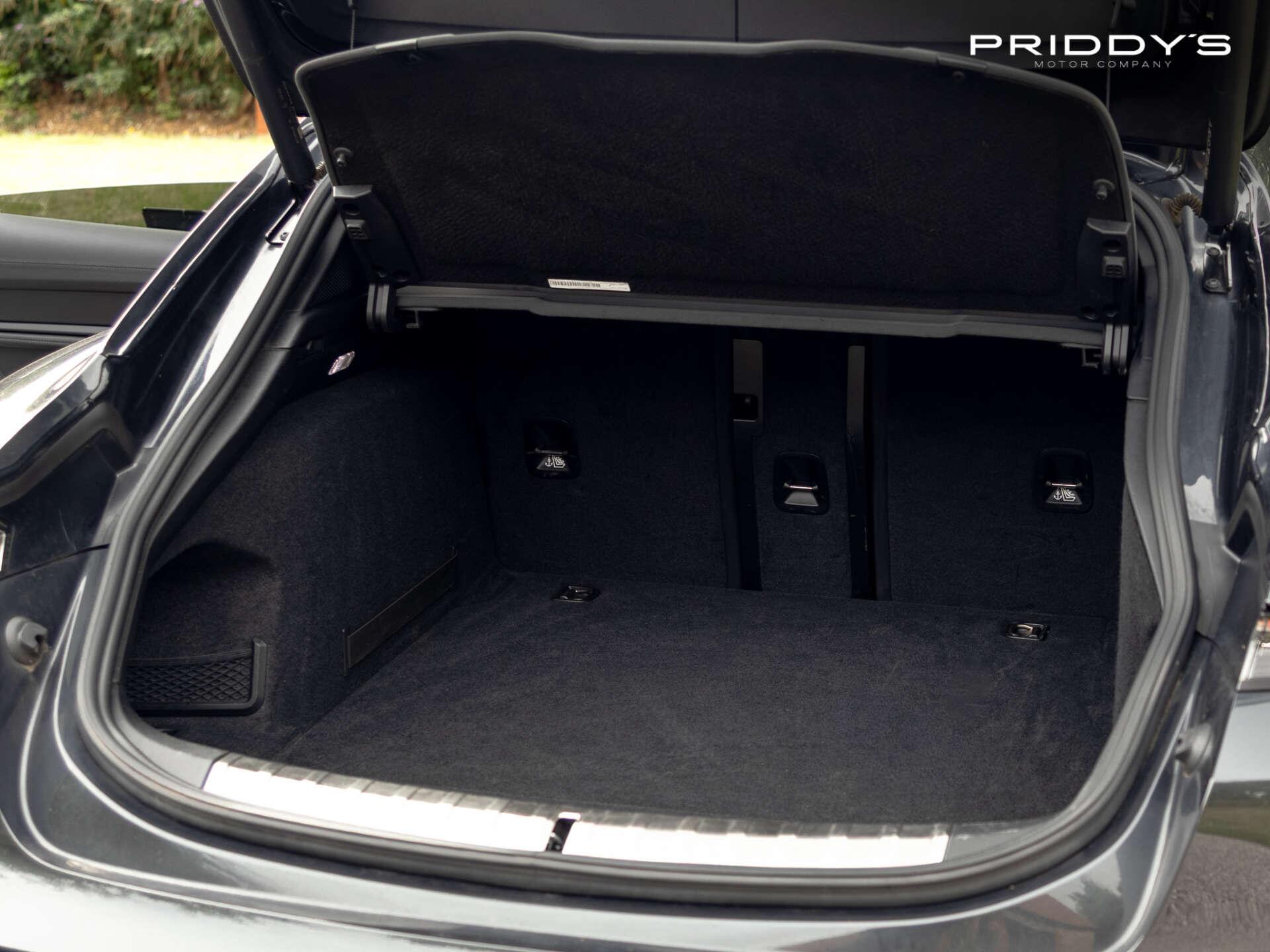 Porsche Taycan view 93