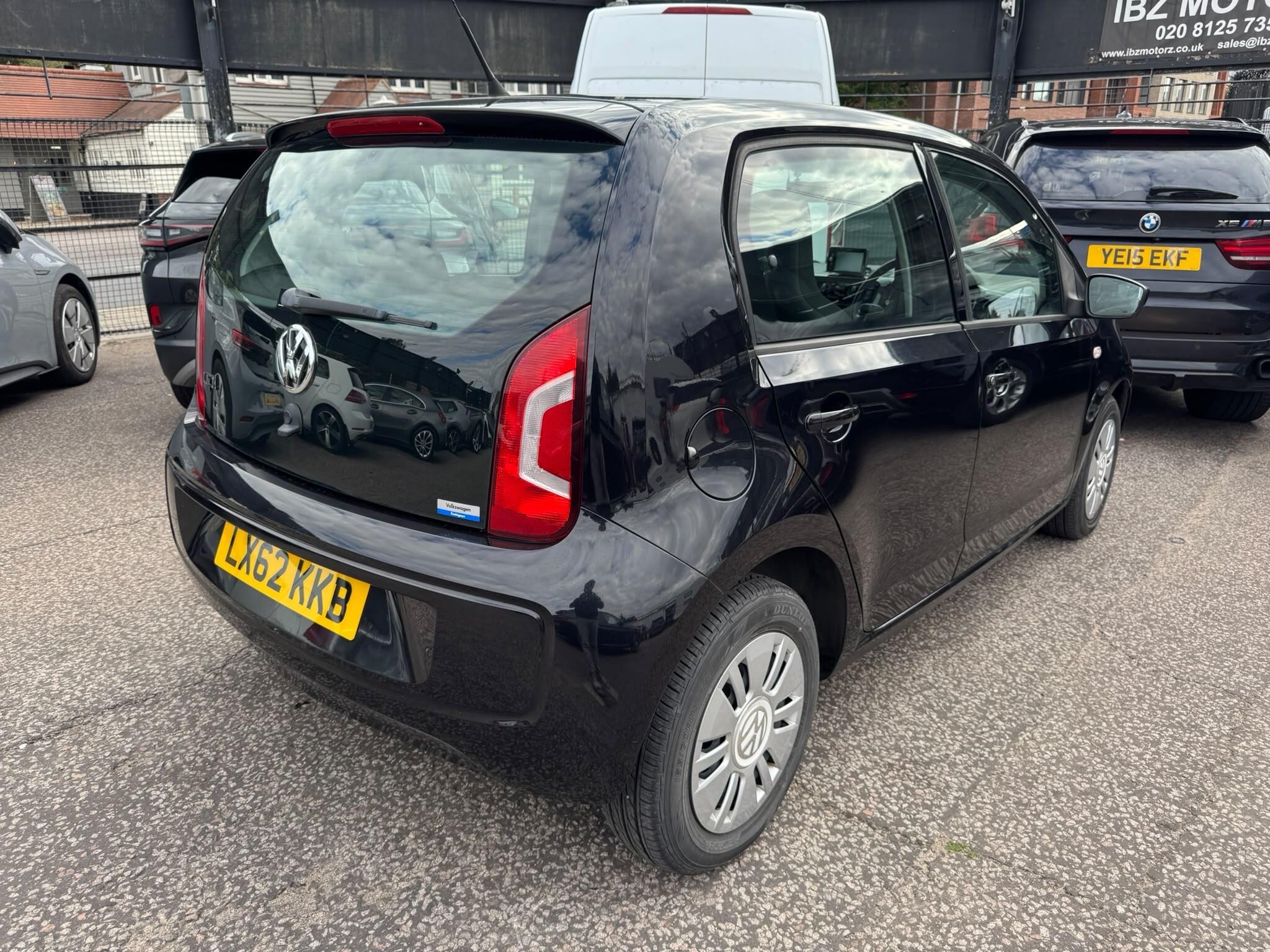 Volkswagen Up! view 30