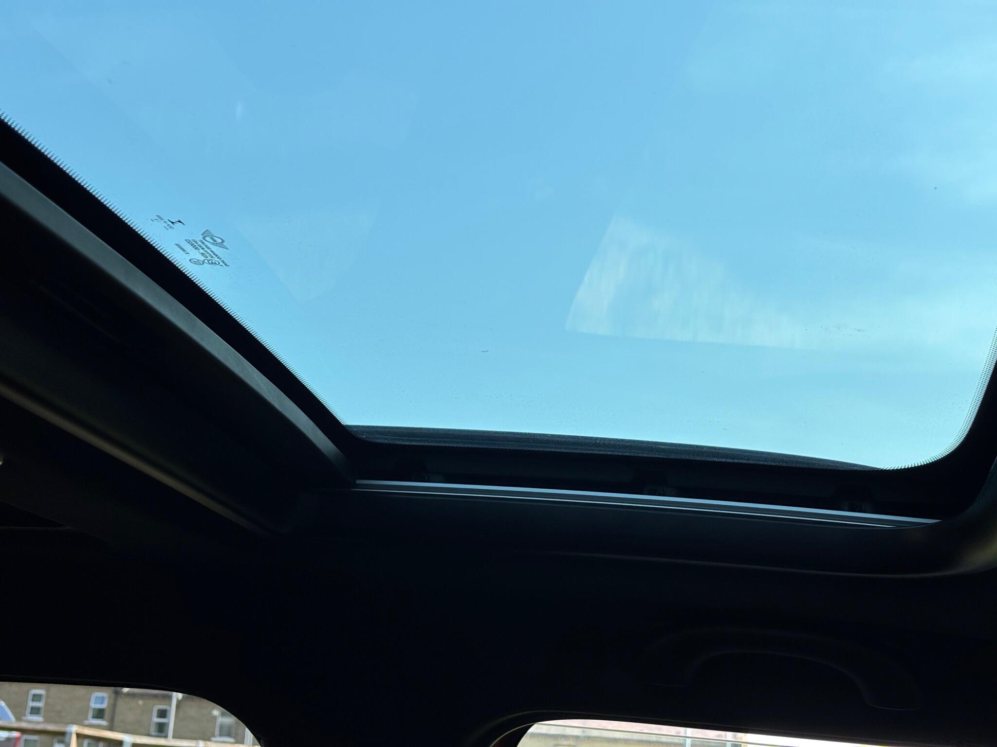 Mini Countryman view 38