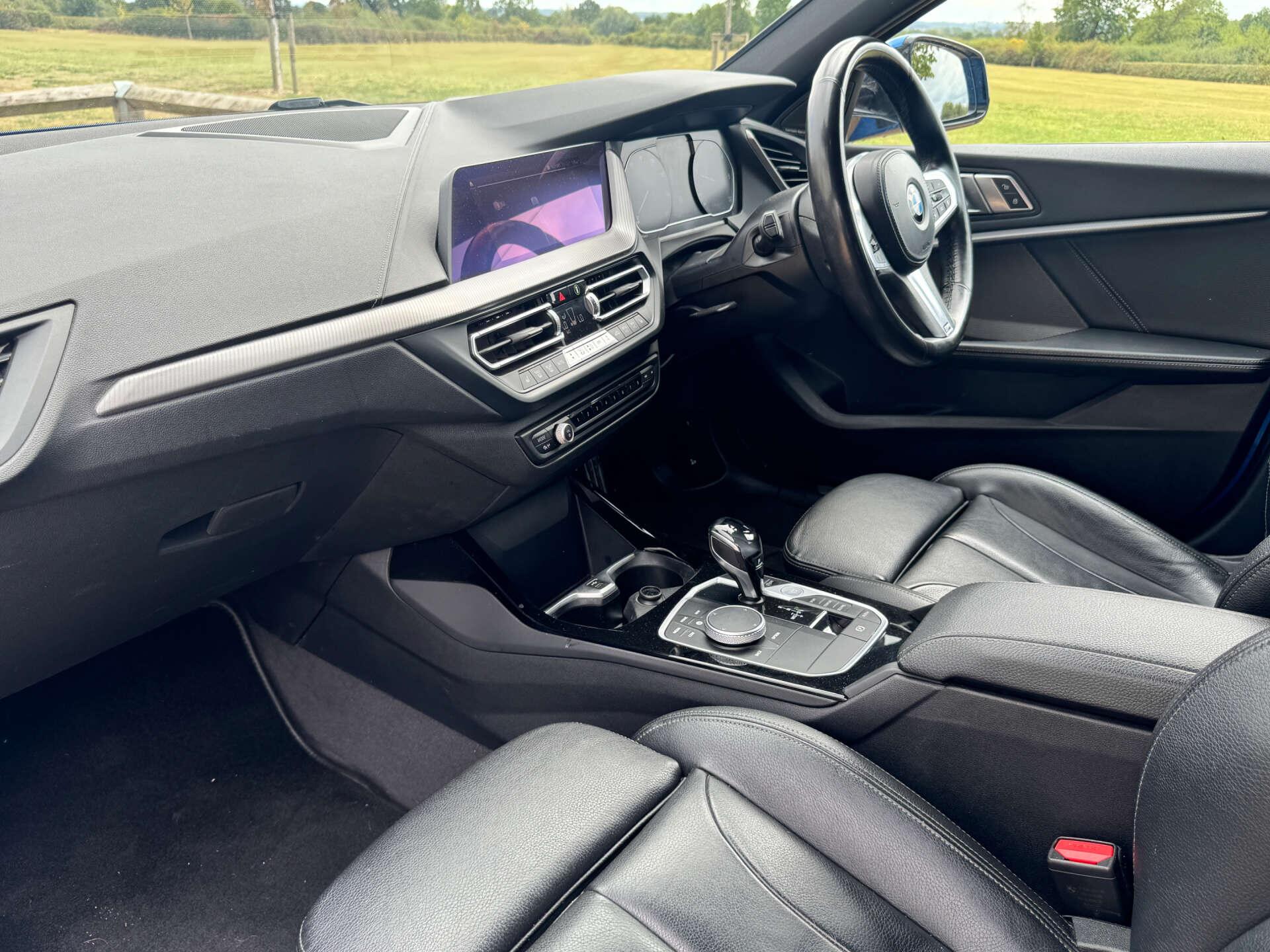 BMW 1 Series view 4