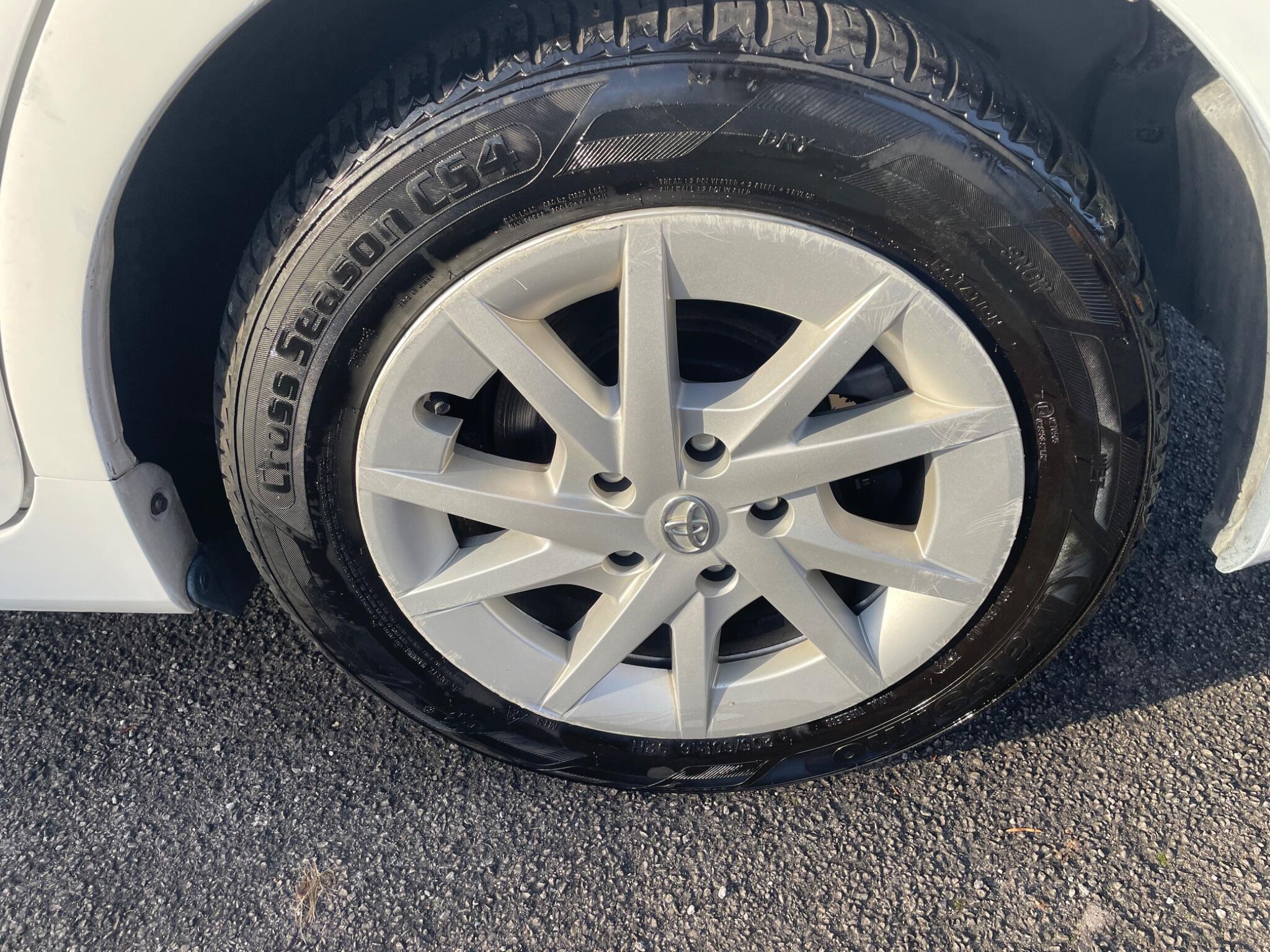2014 Toyota Prius 1.5 CVT 4dr • 101,741 miles image 50