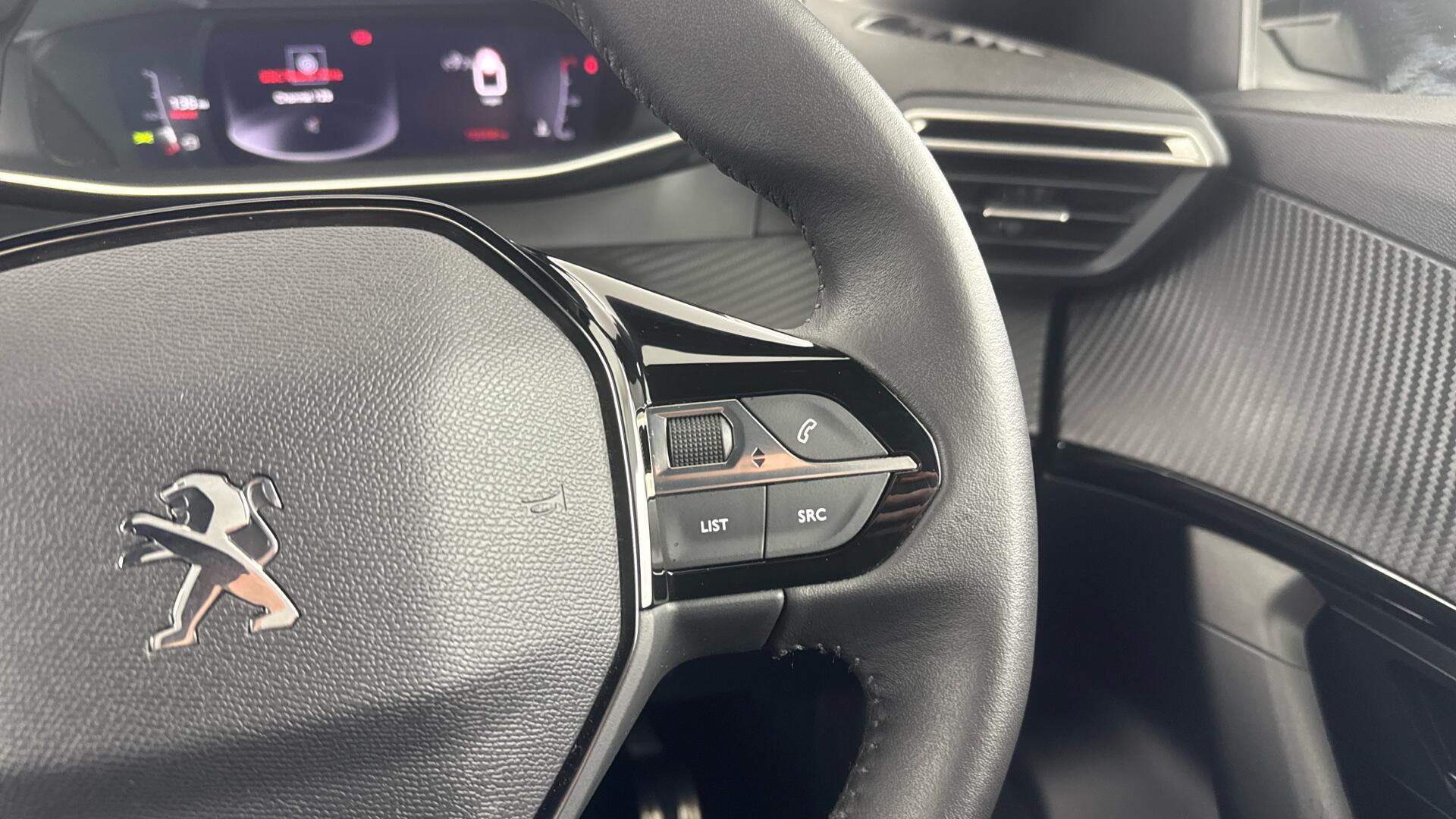 Peugeot 2008 view 42