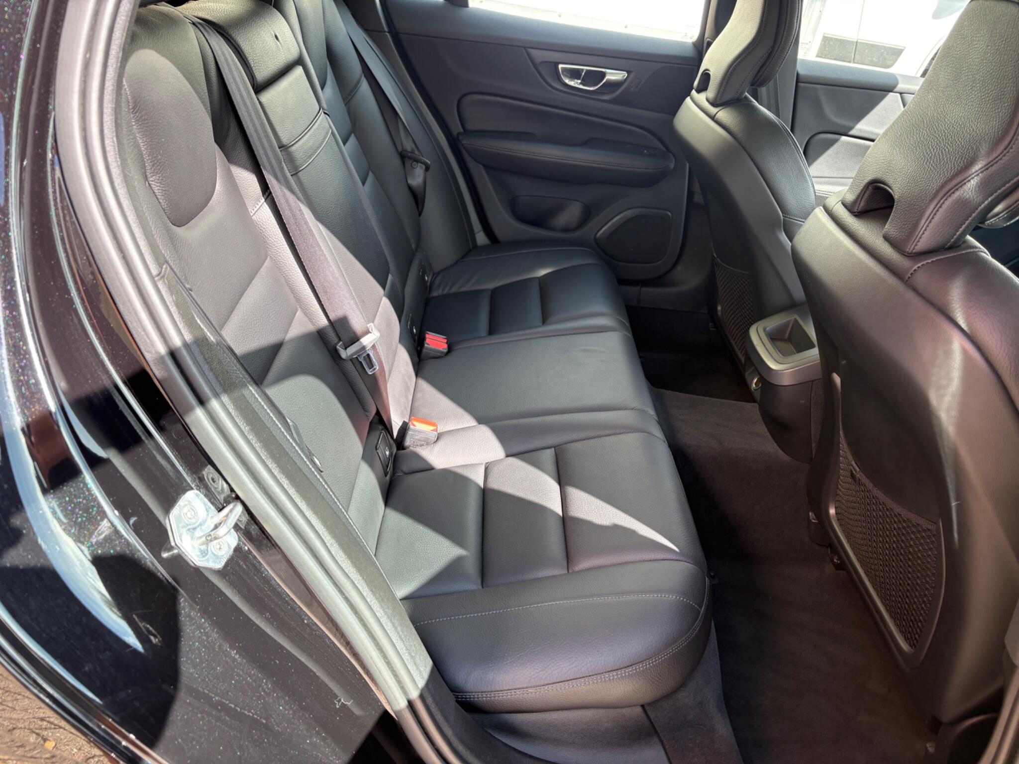 Volvo V60 view 17
