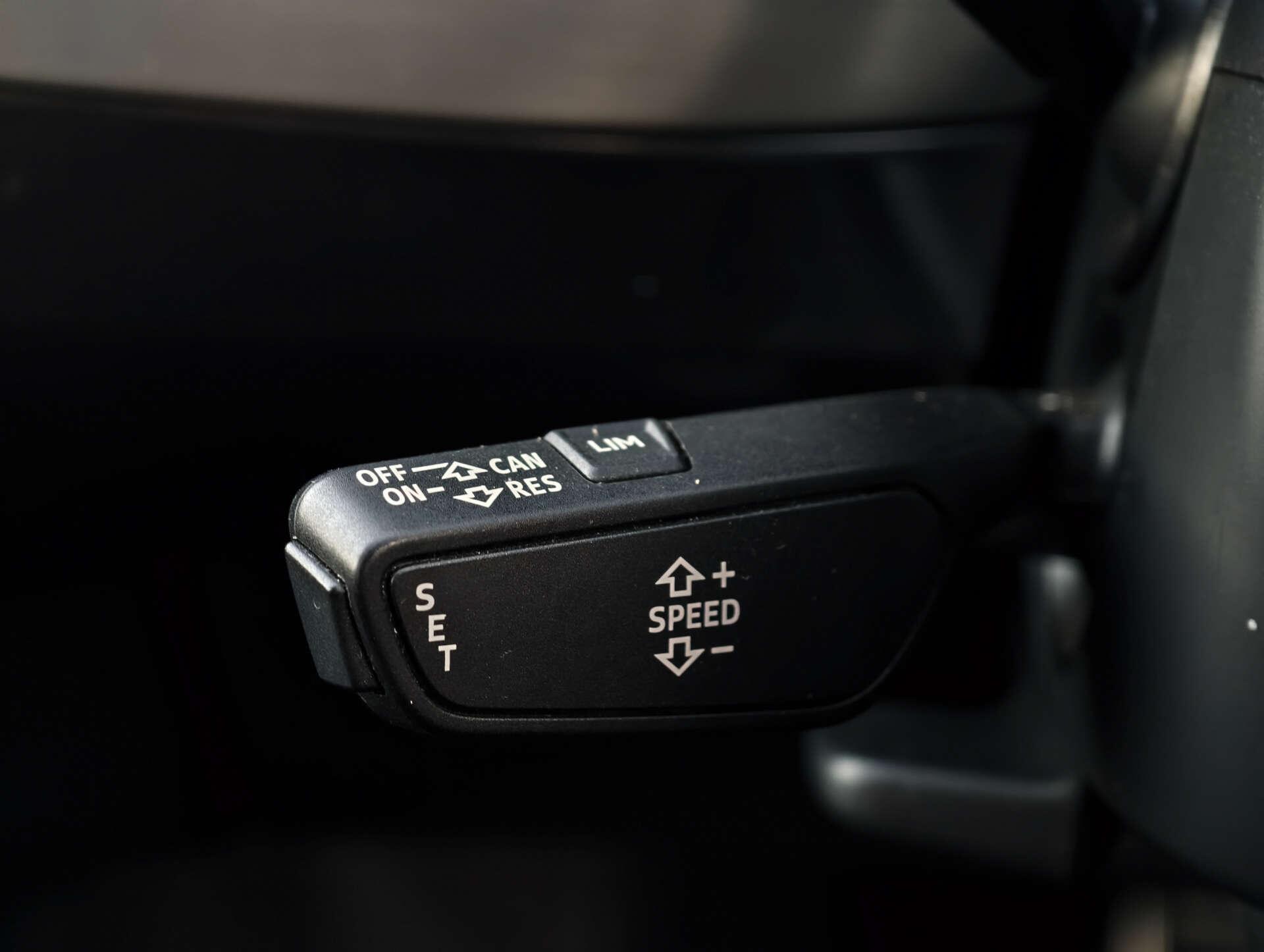 Audi SQ7 view 30