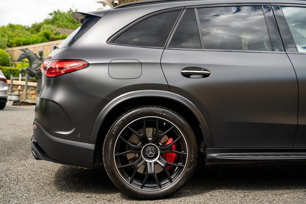 Mercedes-Benz GLC view 6