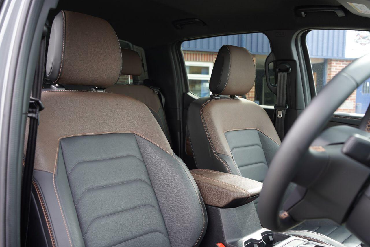 Volkswagen Amarok view 34
