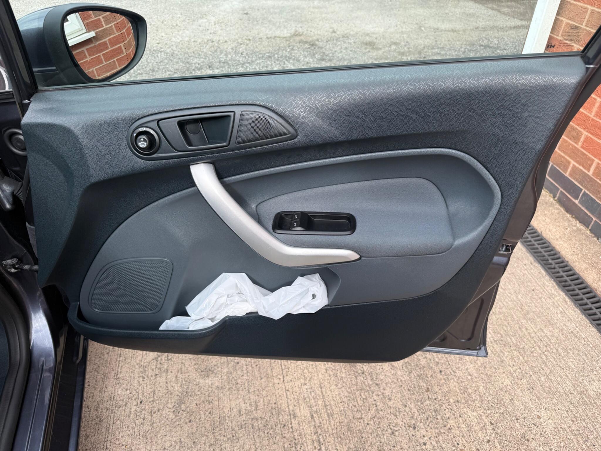 Ford Fiesta view 26
