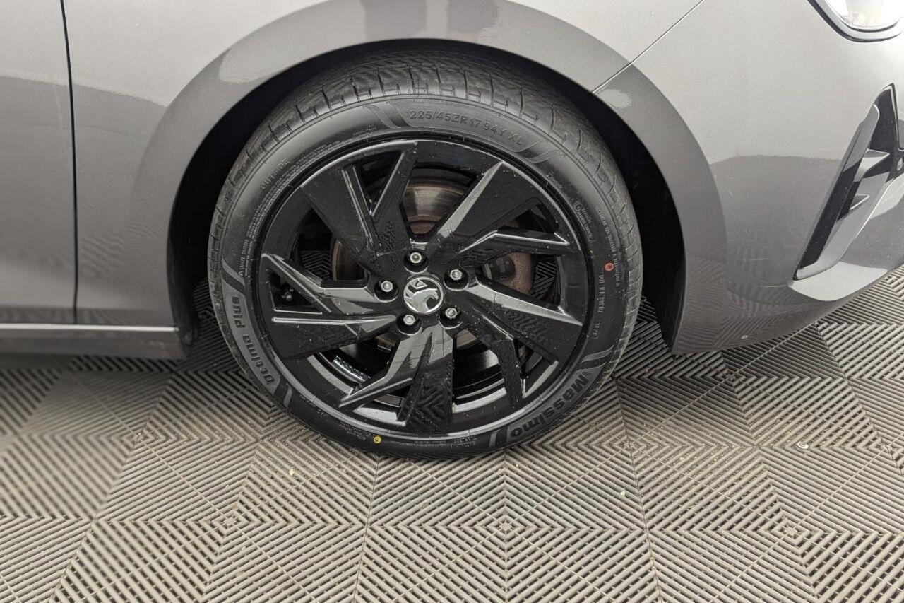 Vauxhall Astra view 43