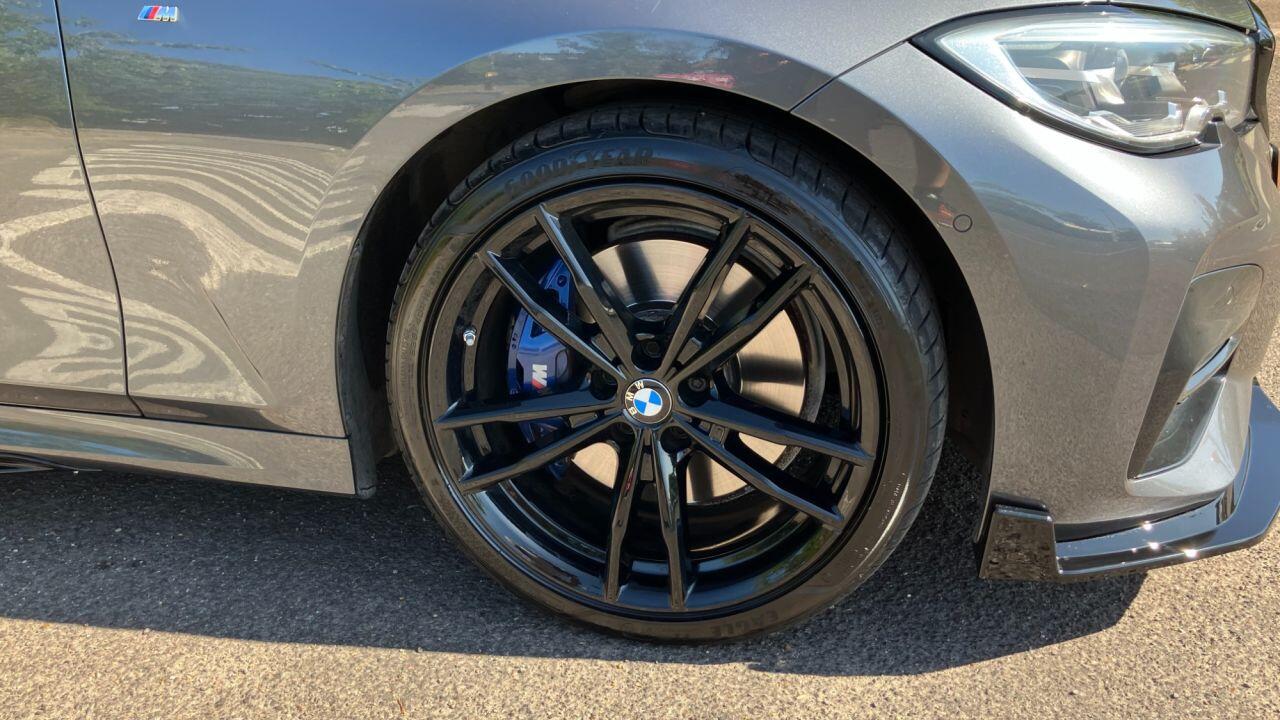 BMW 3 Series view 11