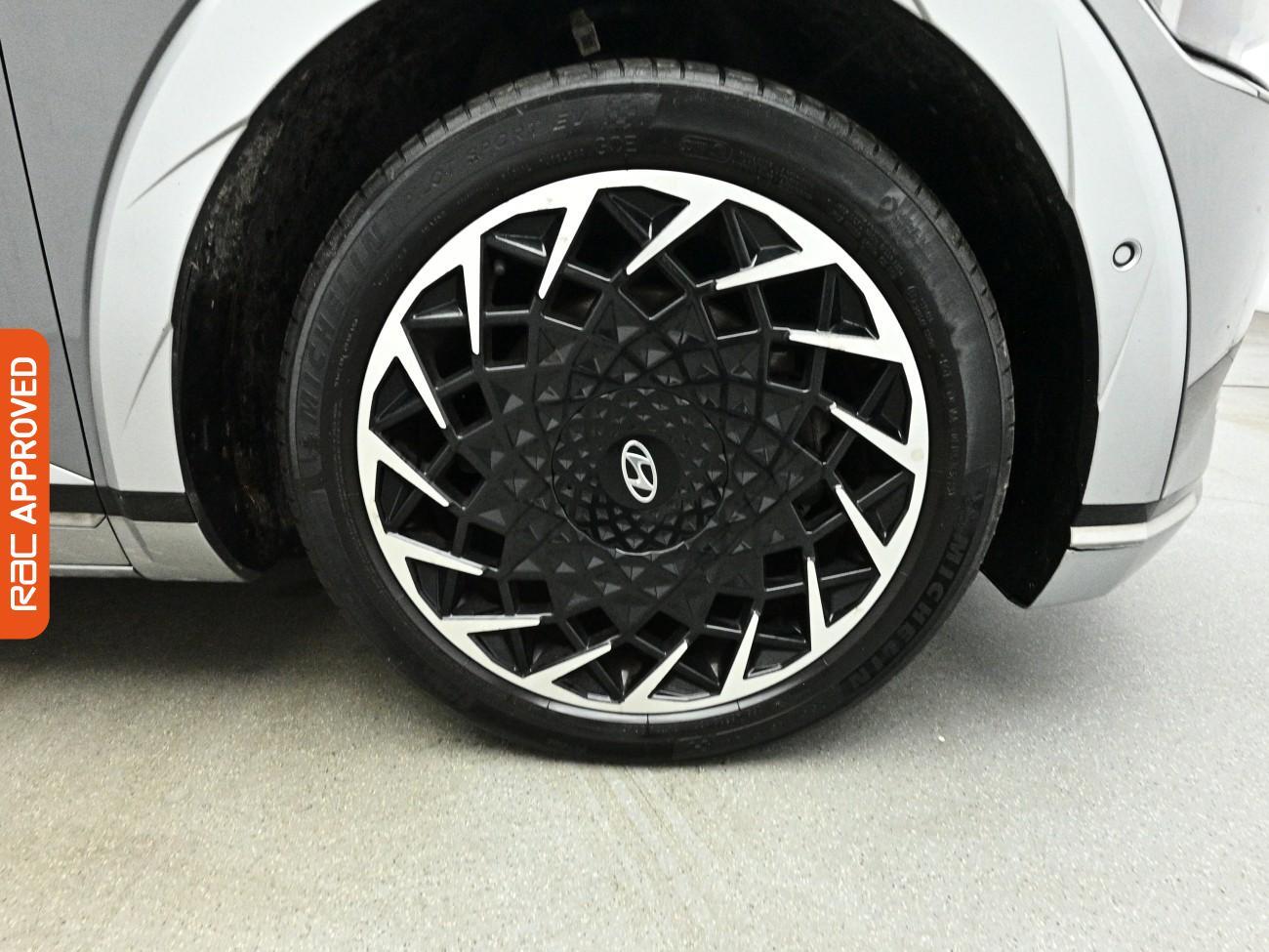 Hyundai IONIQ 5 view 29