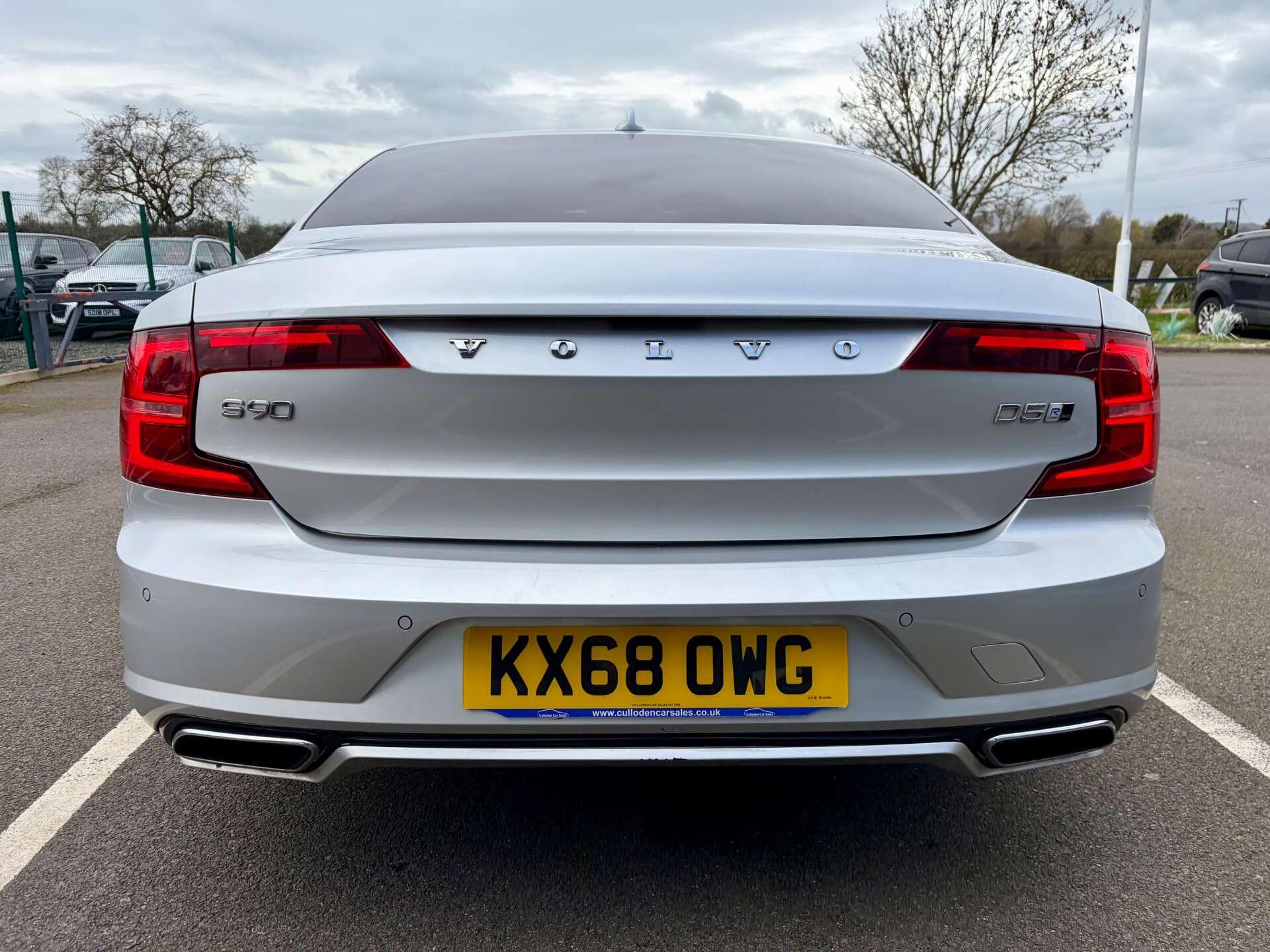 Volvo S90 view 7