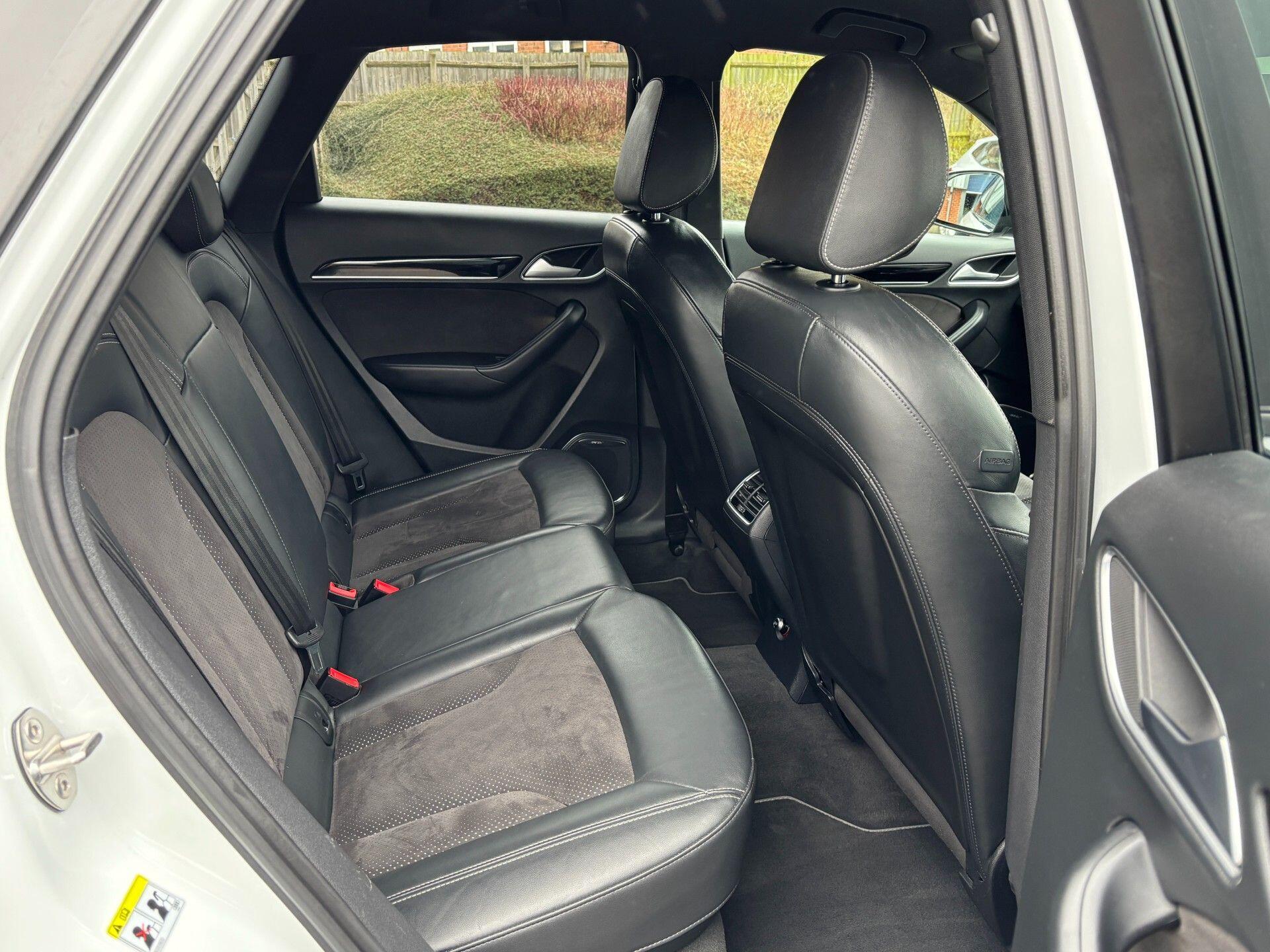 Audi Q3 view 7