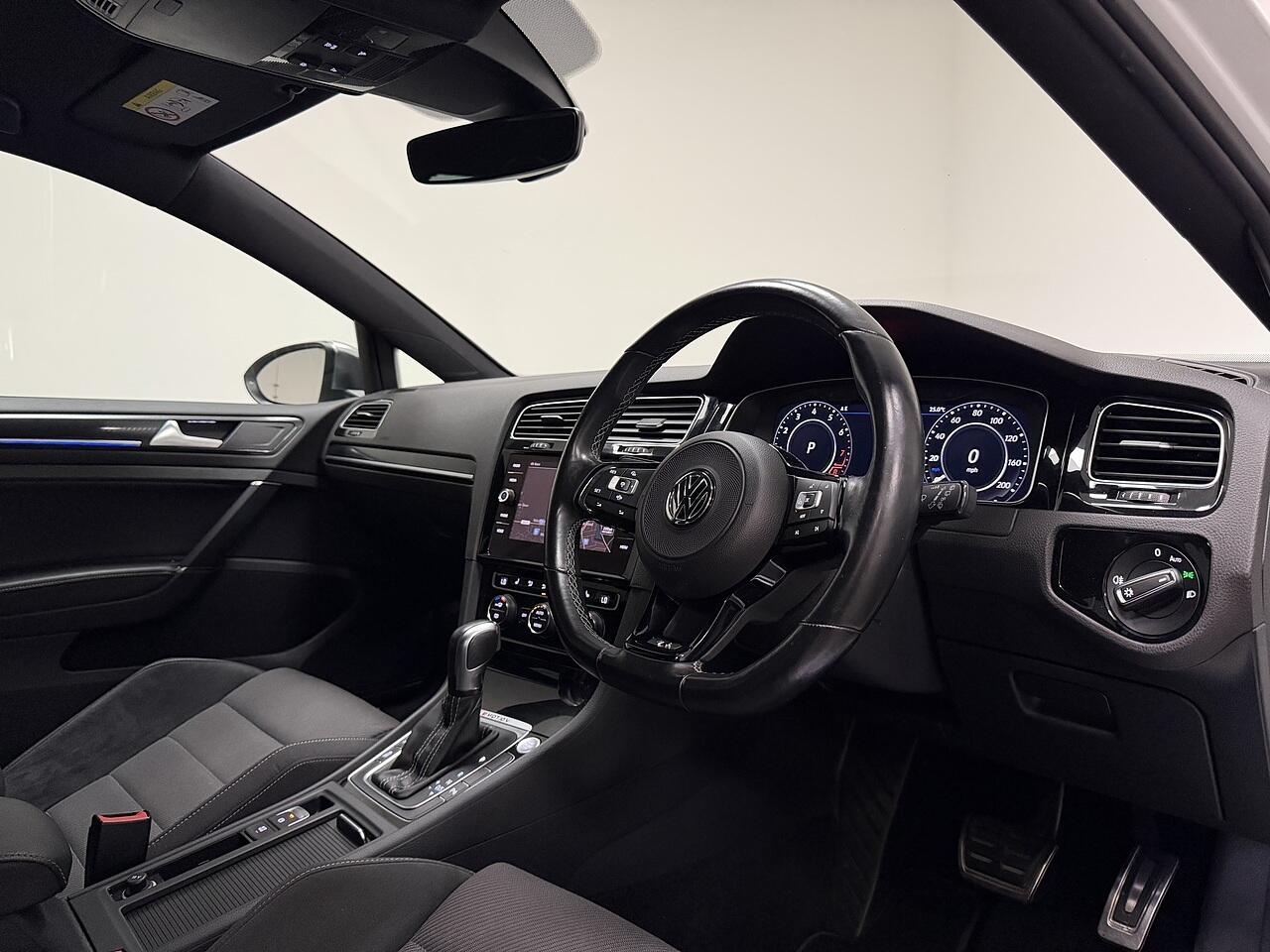 Volkswagen Golf view 31